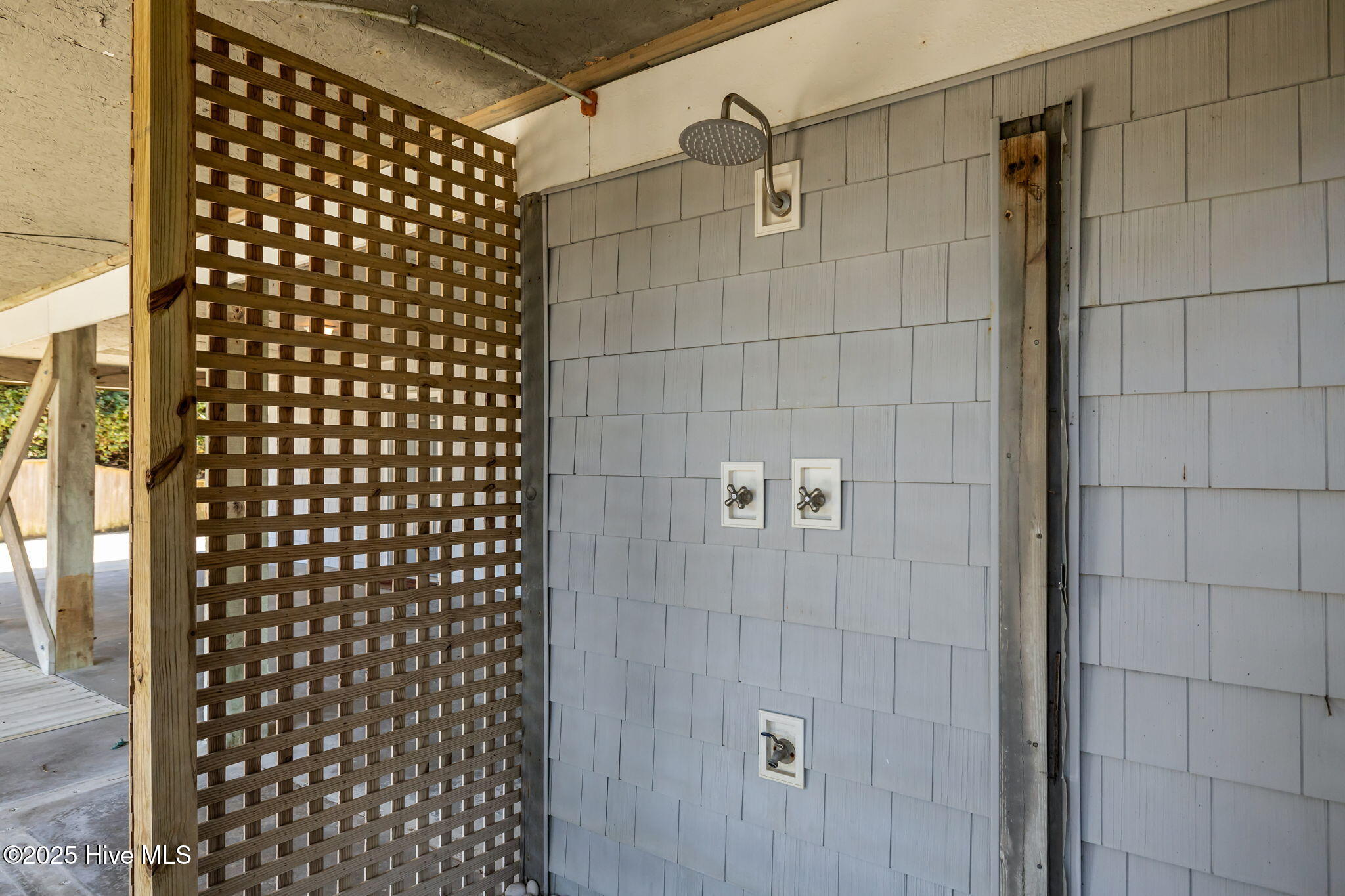 100536314 | Photo 41