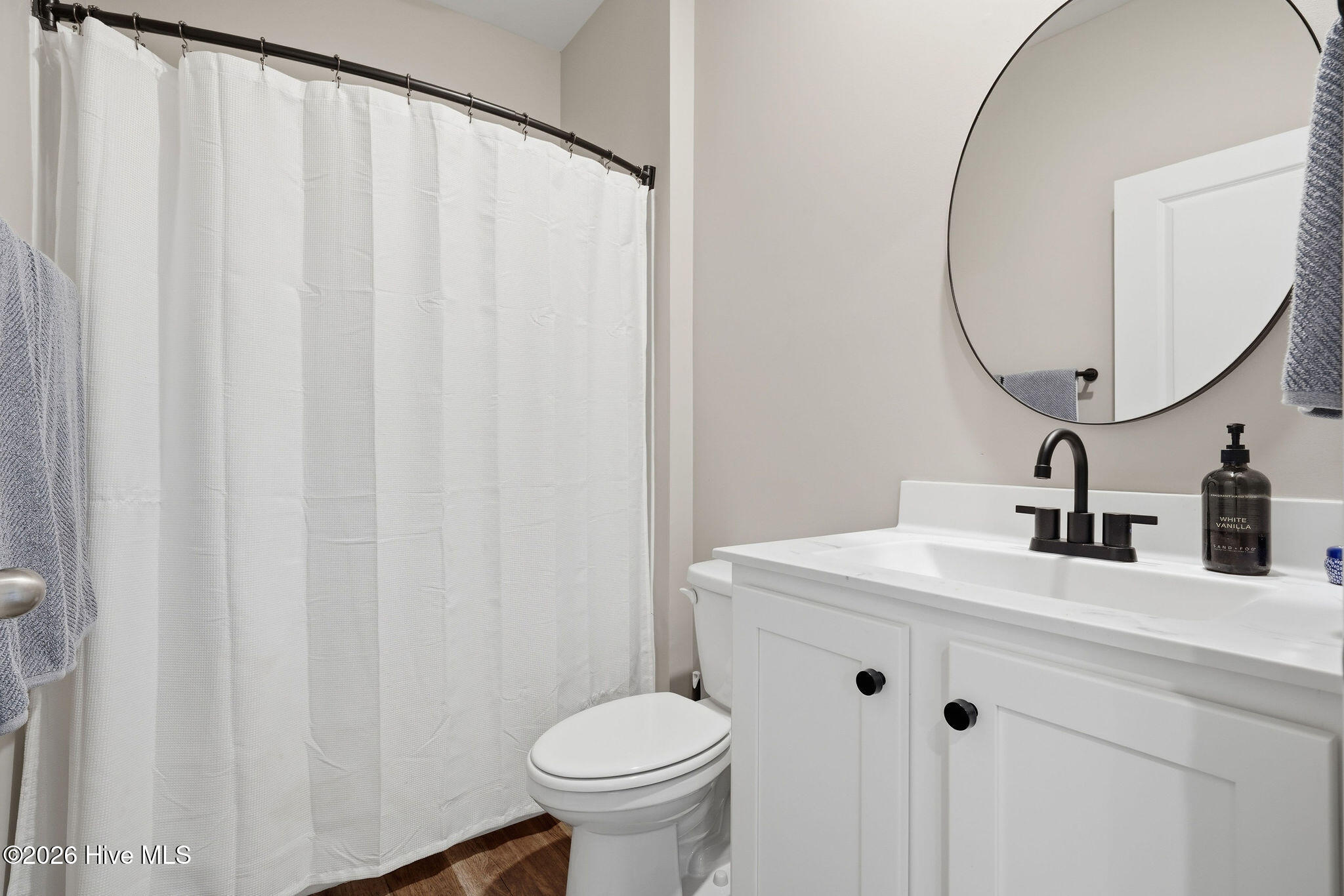 100560678 | Photo 17