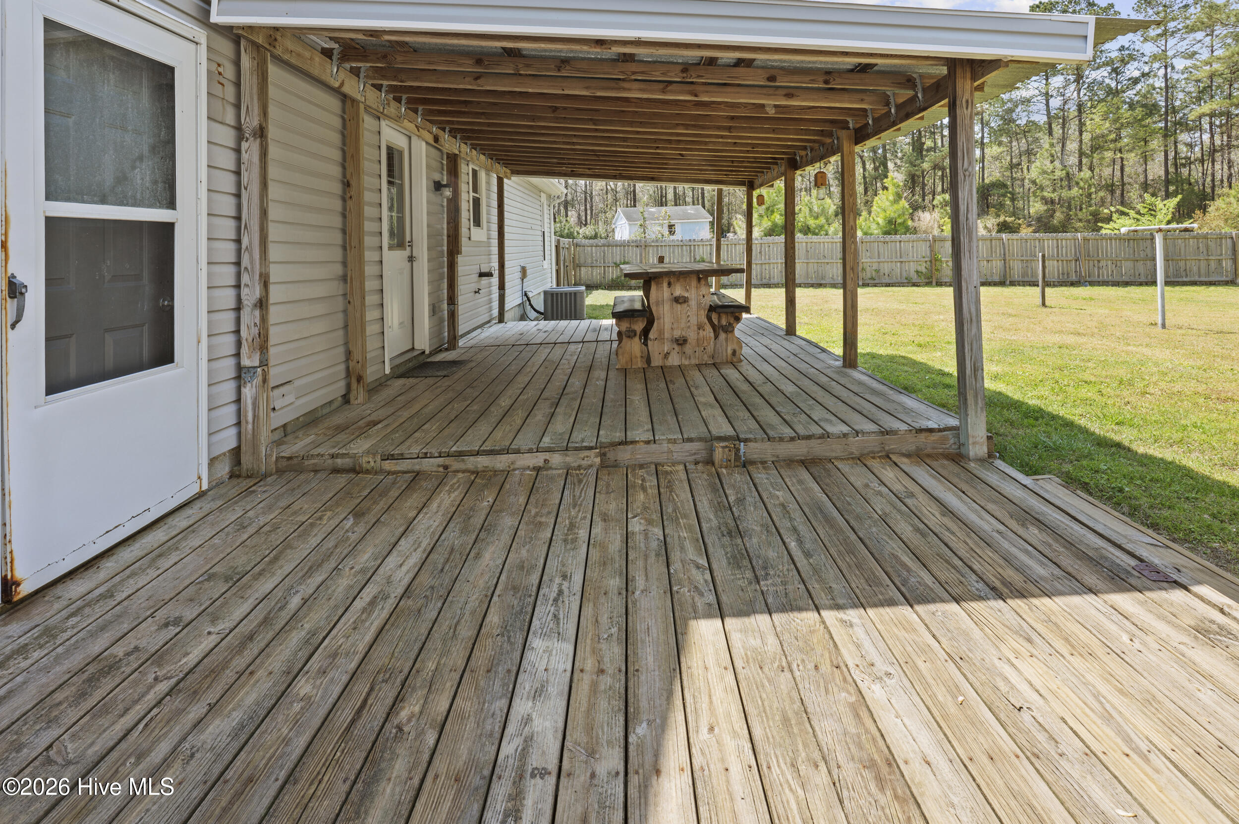 100564670 | Photo 27