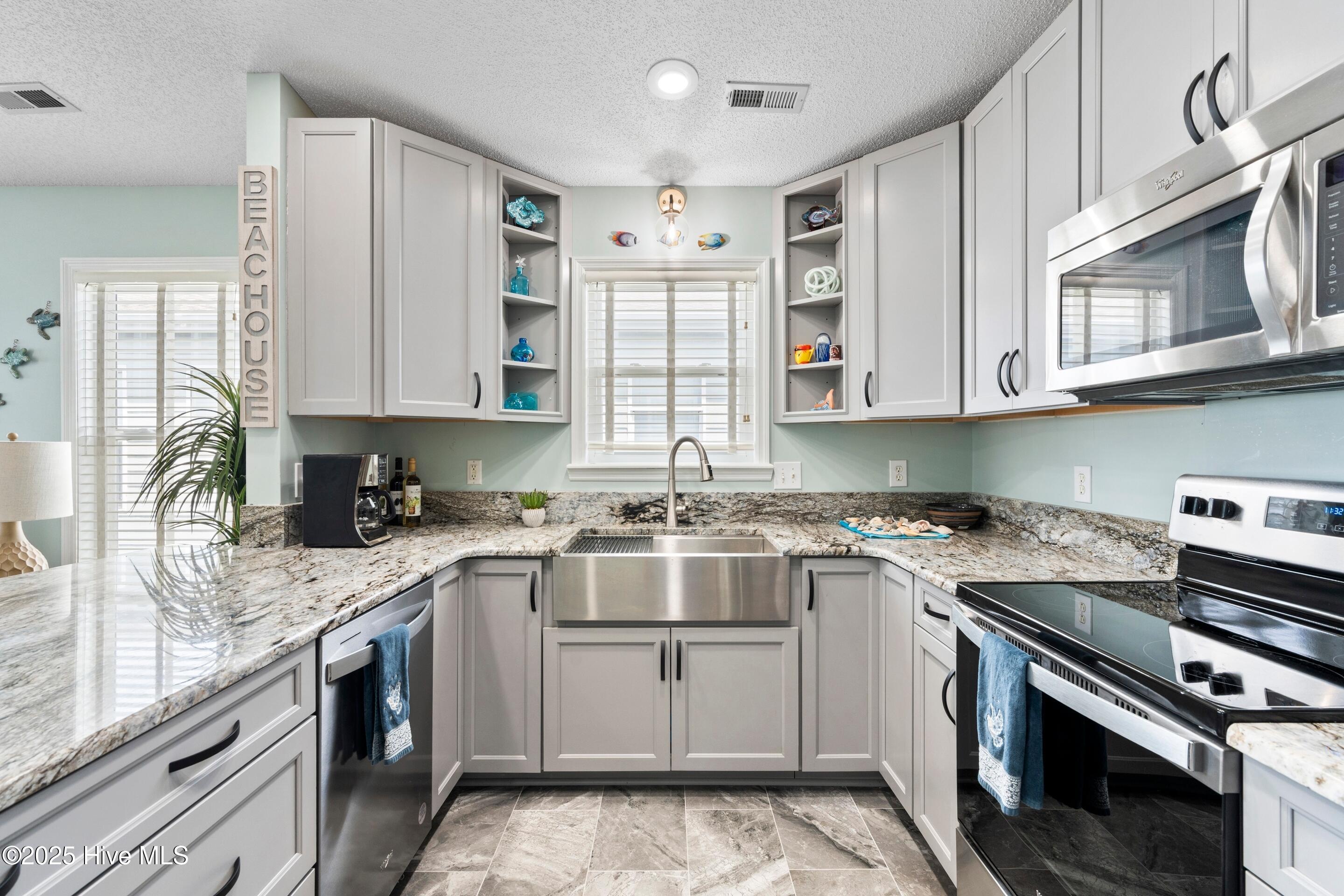 100531719 | Photo 11