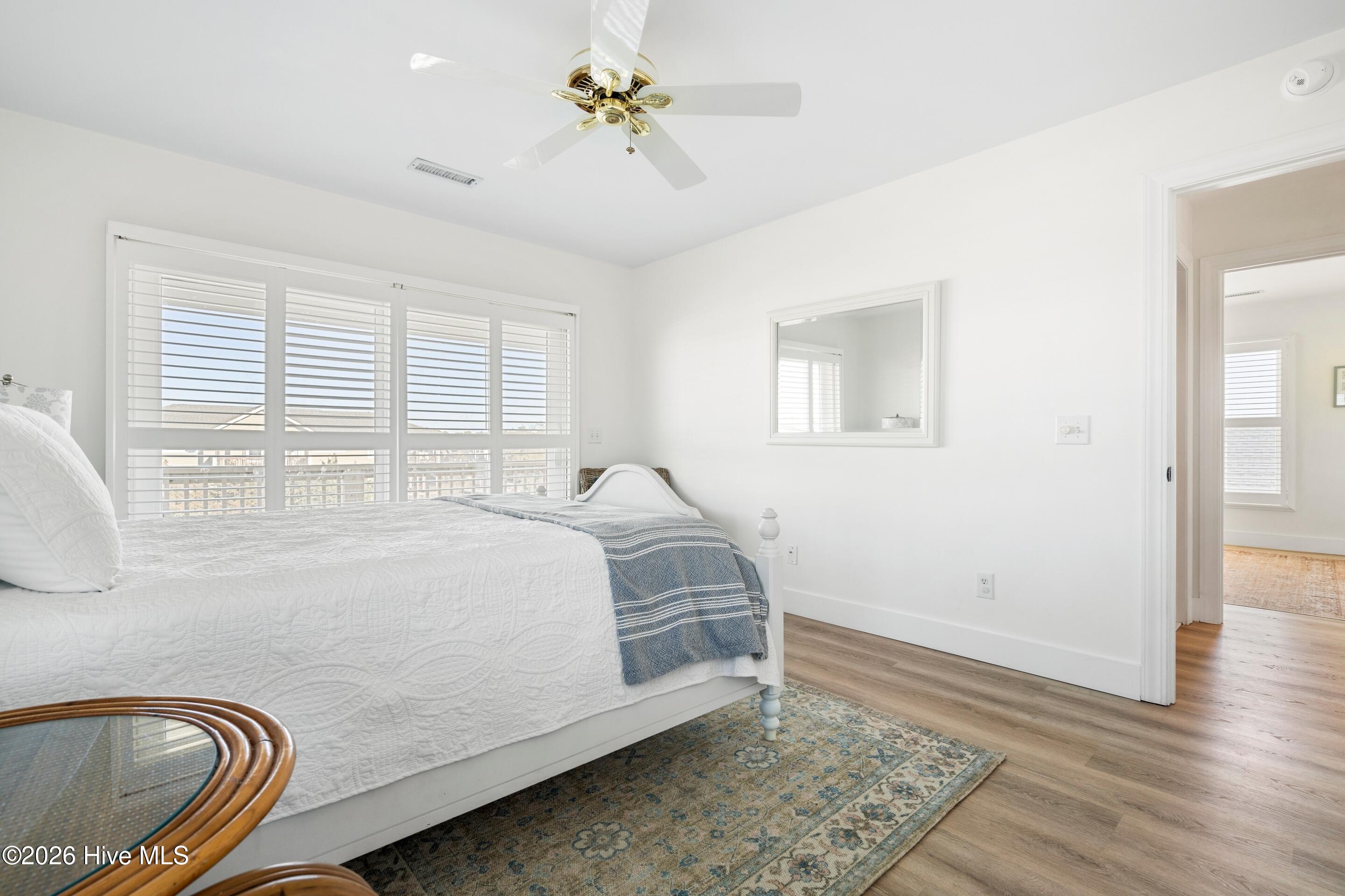 100549309 | Photo 48