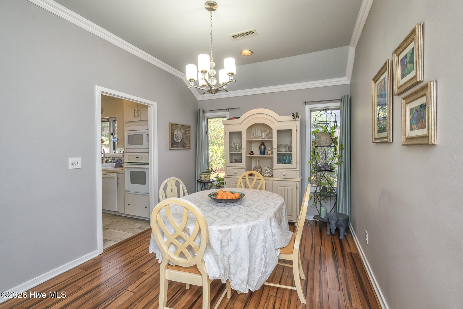 100549741 | Photo 17