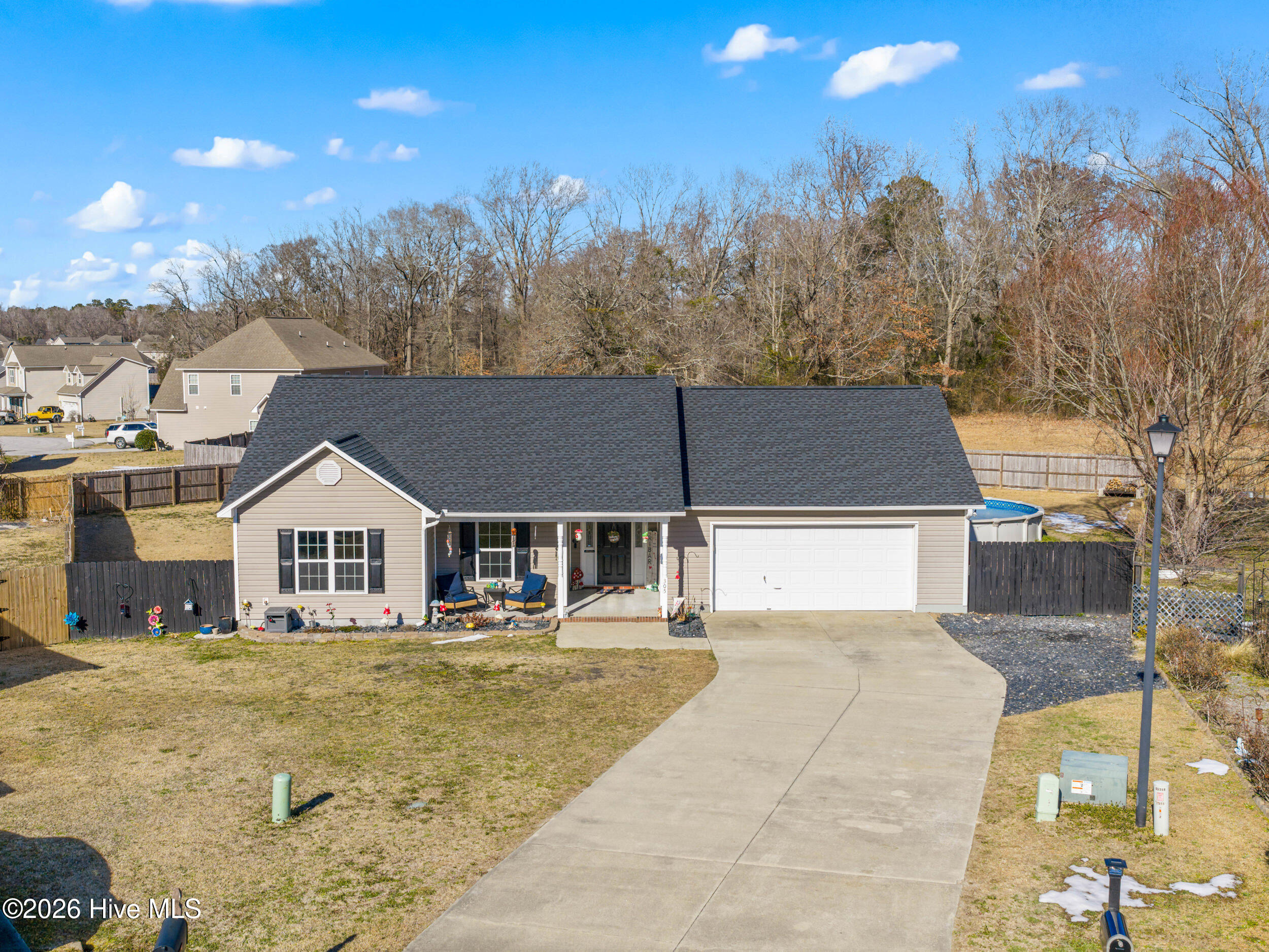 100554135 | Photo 37