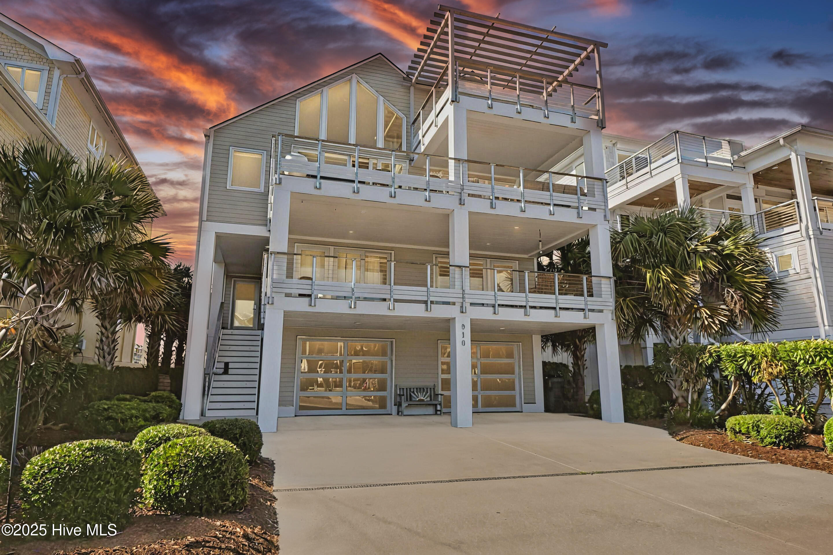 100462193 | Photo 83