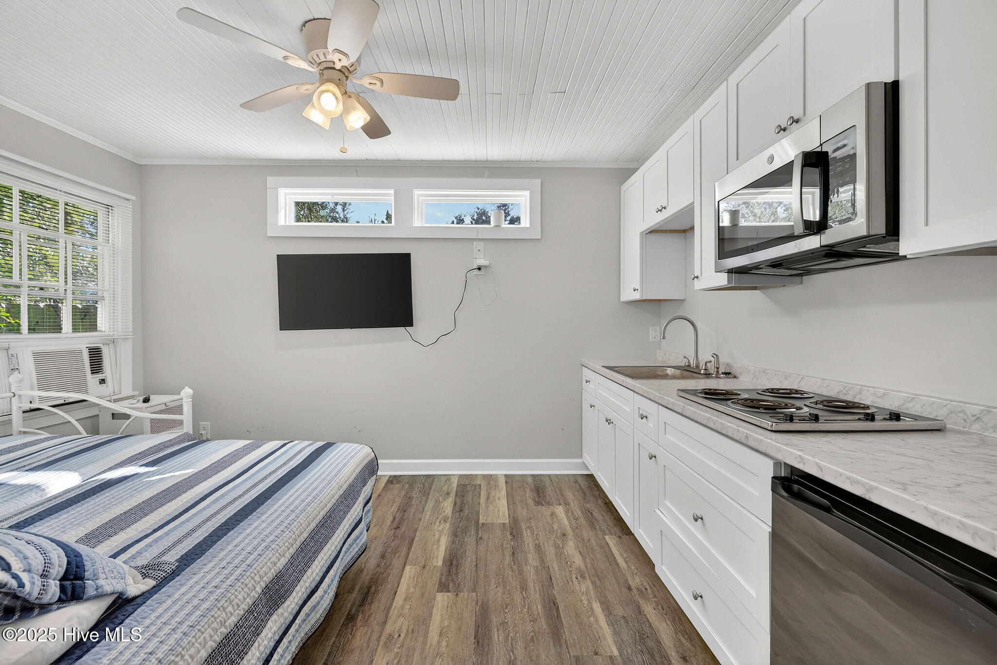 100543677 | Photo 48