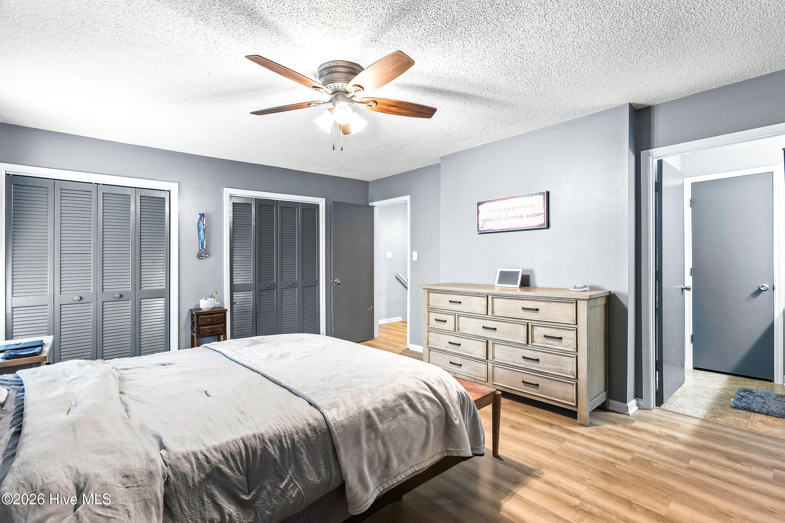 100563342 | Photo 18