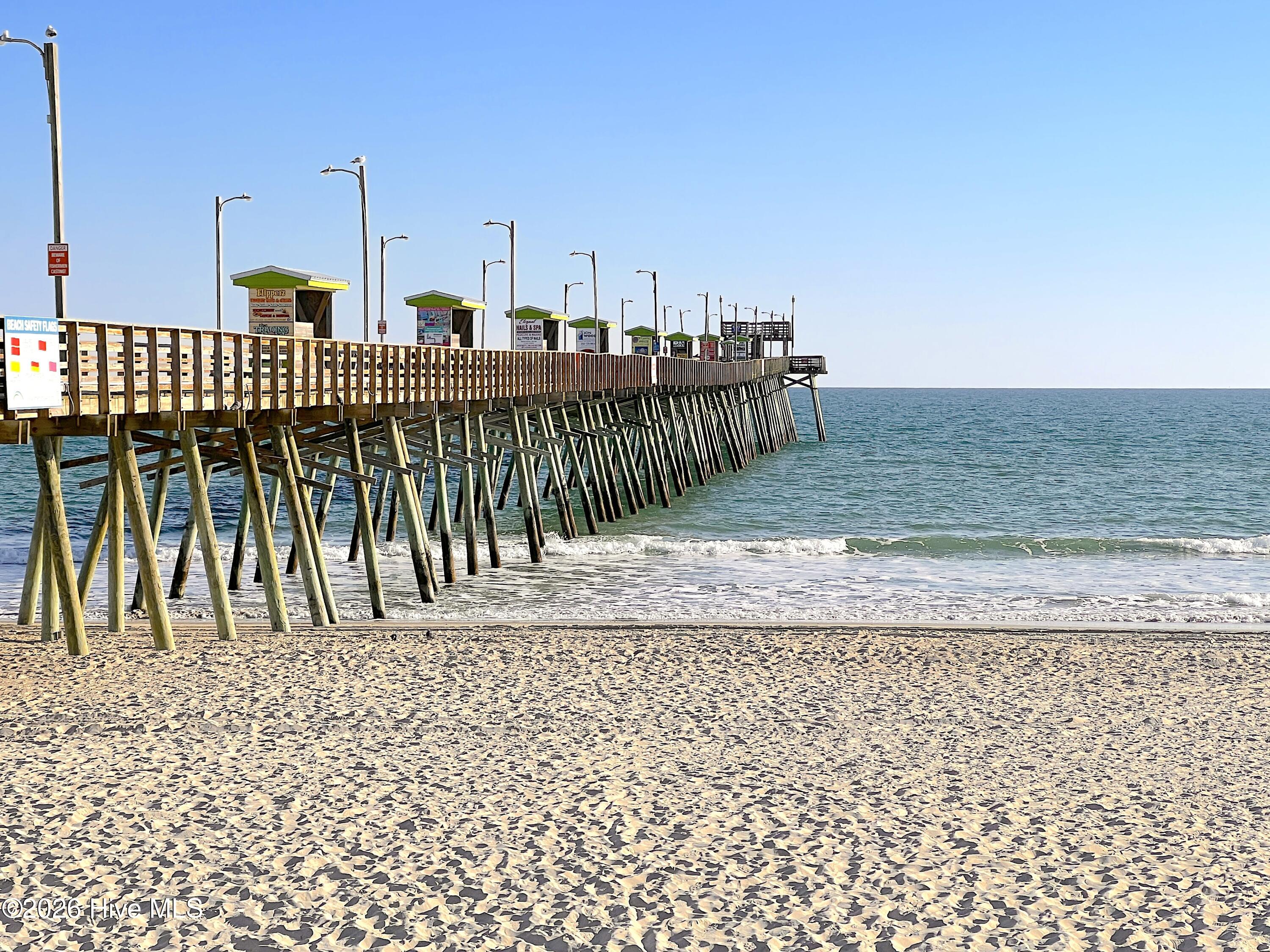 100550759 | Photo 42