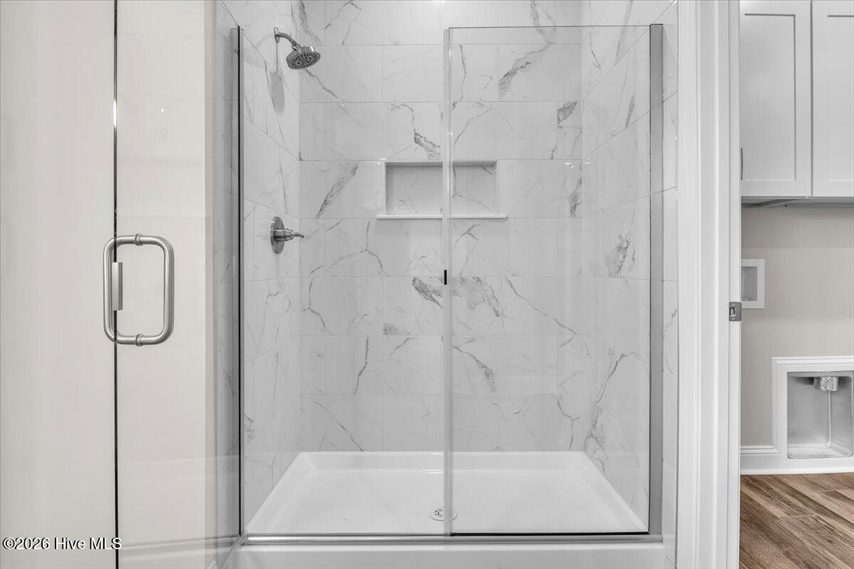 100551453 | Photo 23