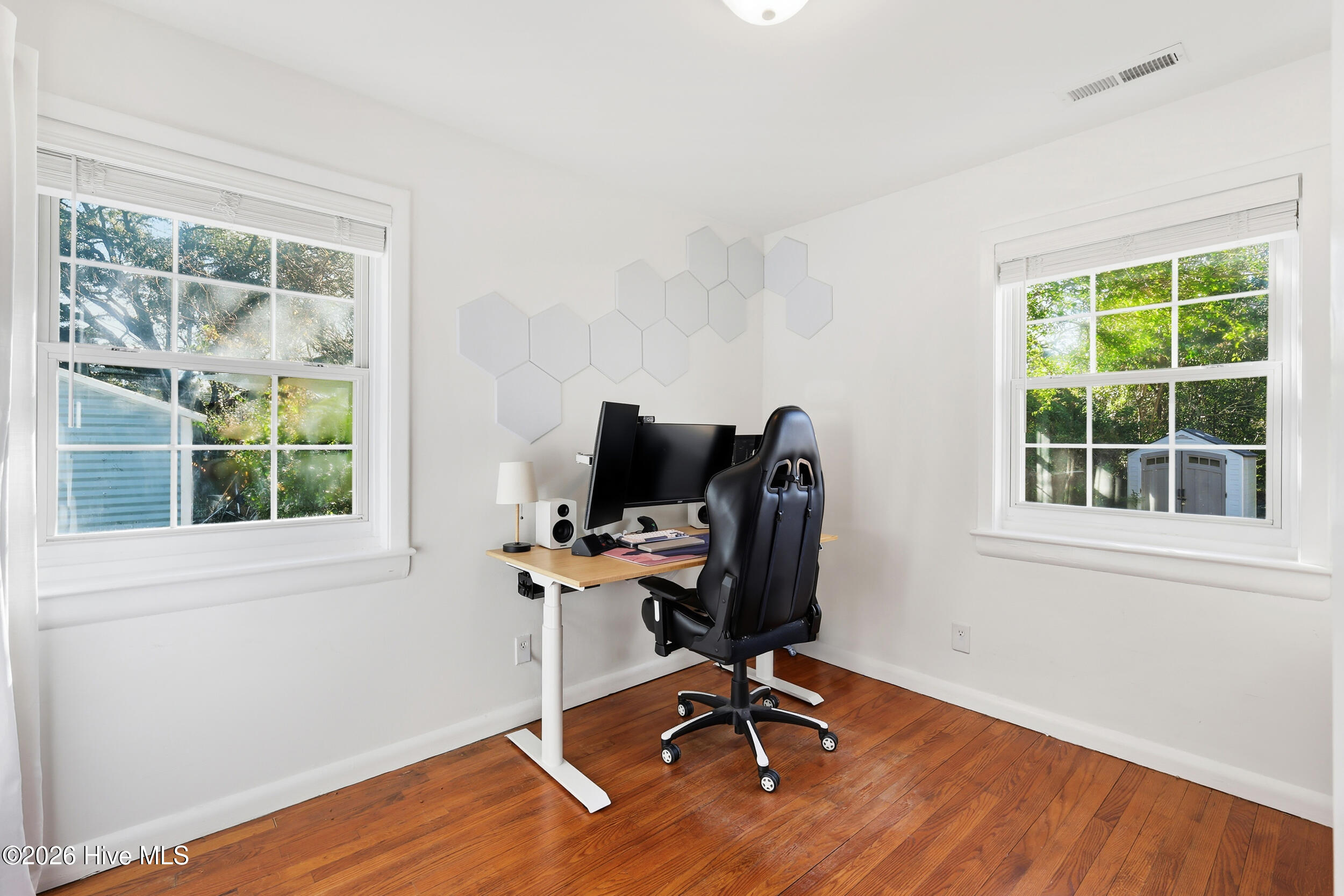 100547874 | Photo 24