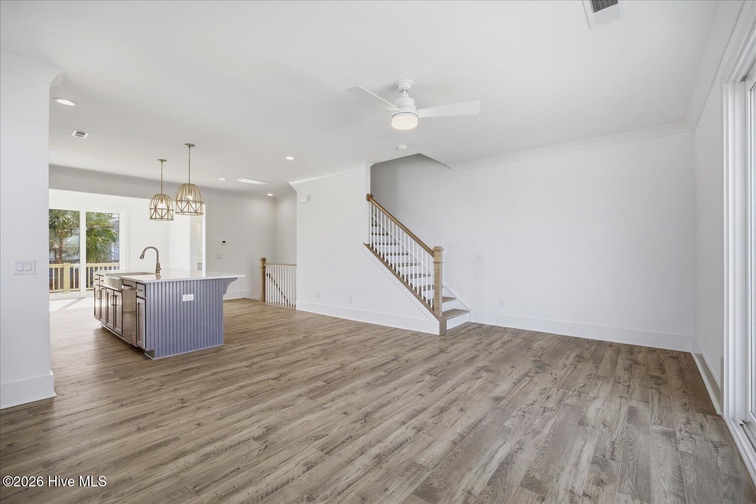 100544429 | Photo 10