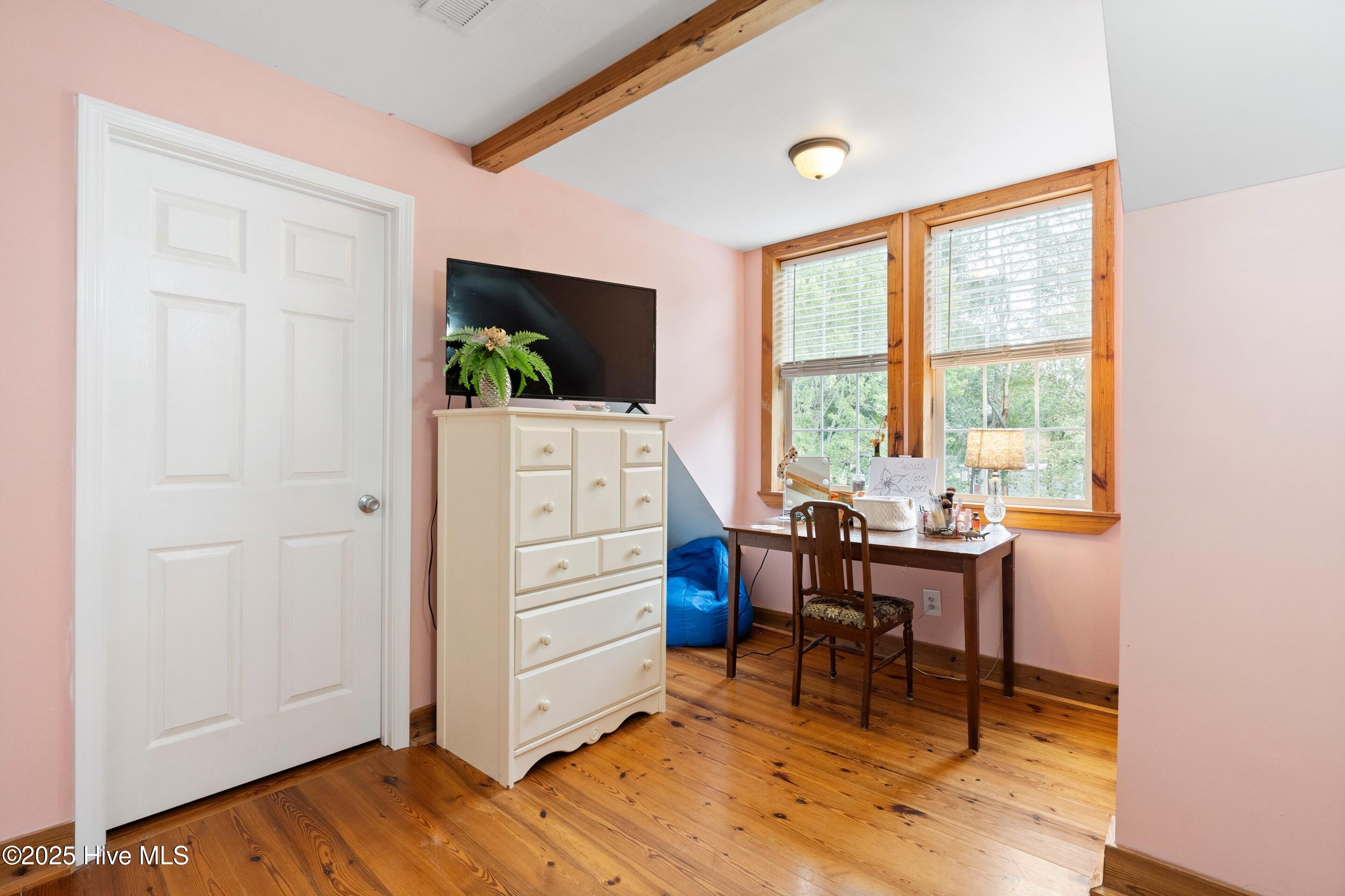 100535134 | Photo 33