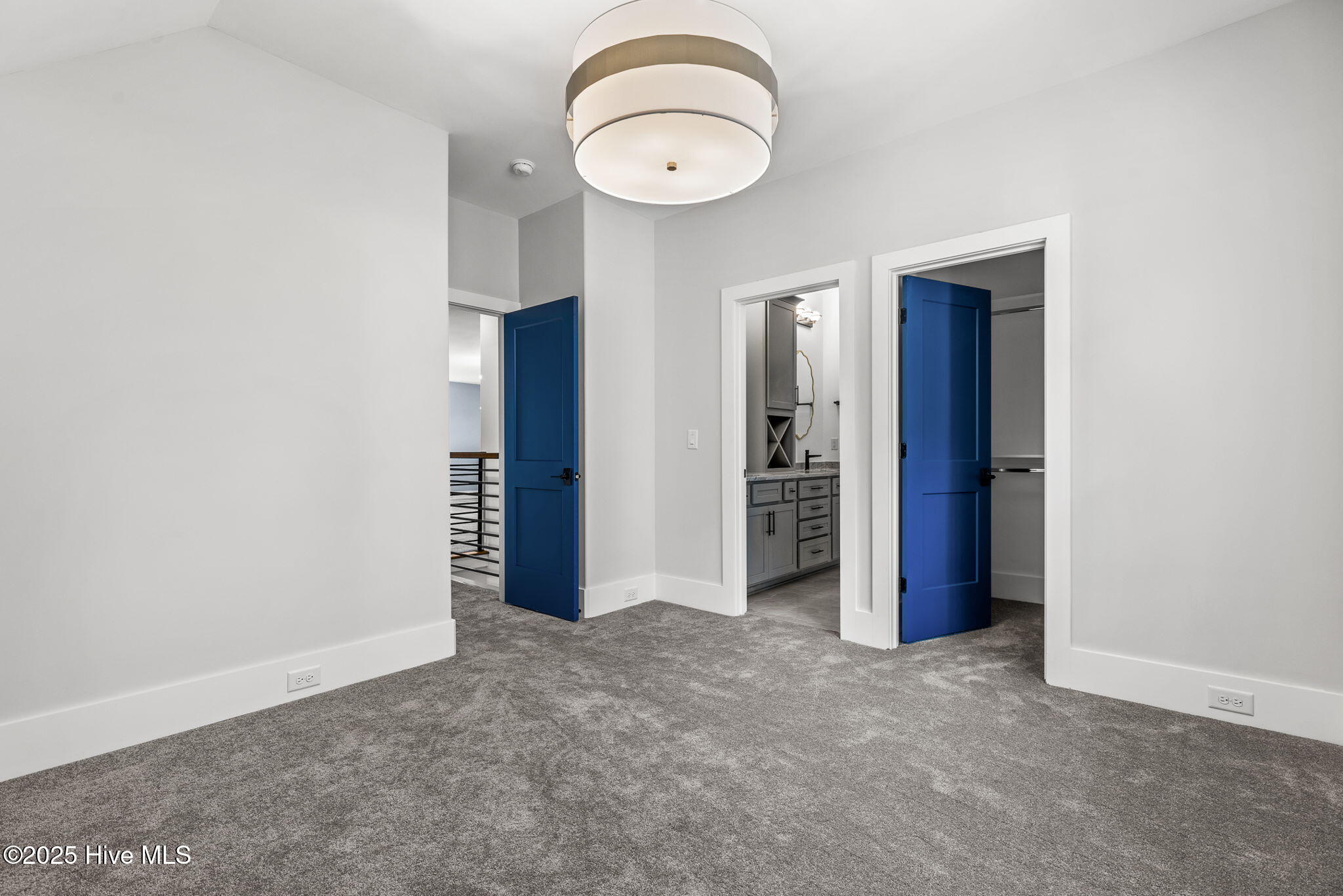 100522632 | Photo 64