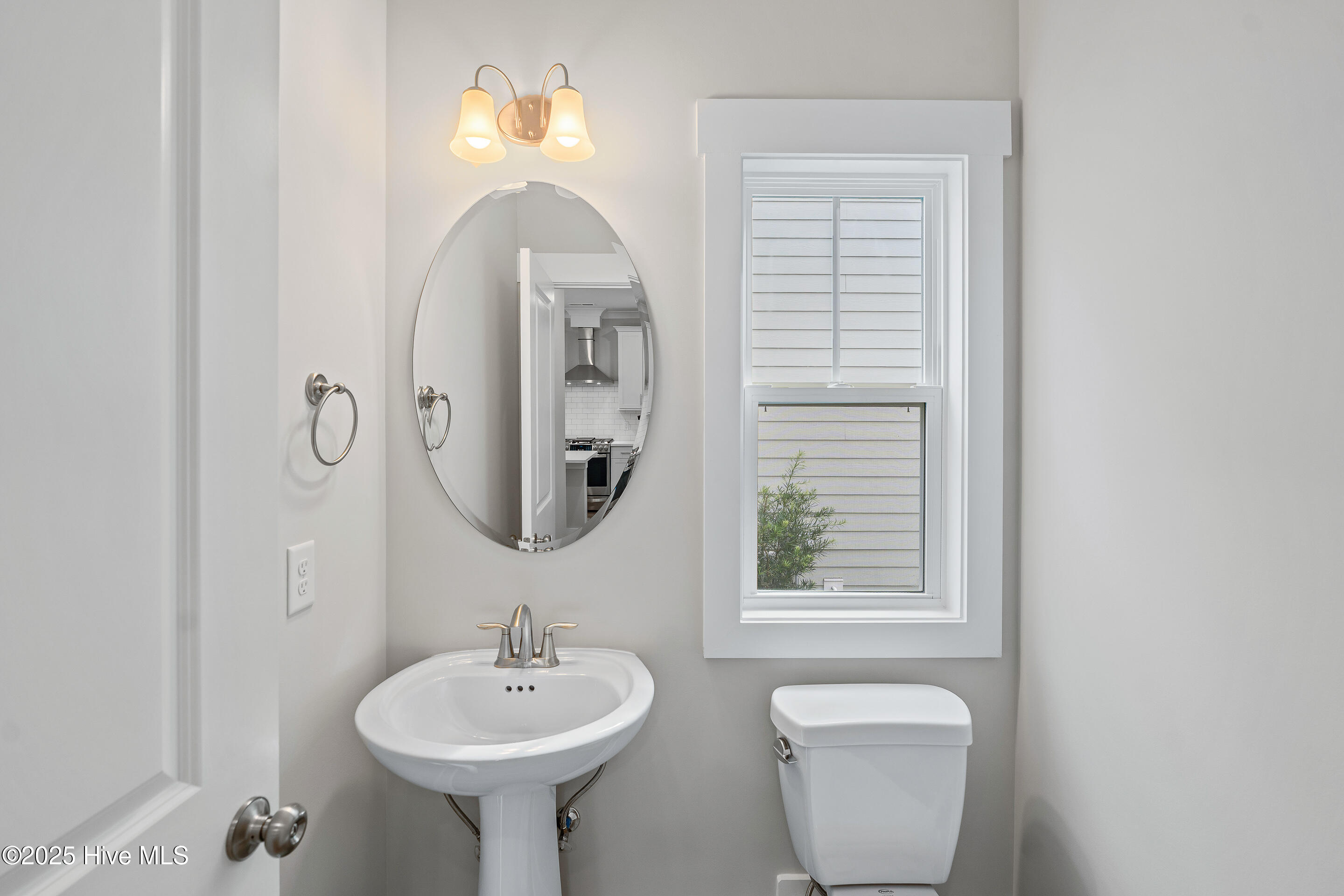 100506457 | Photo 25