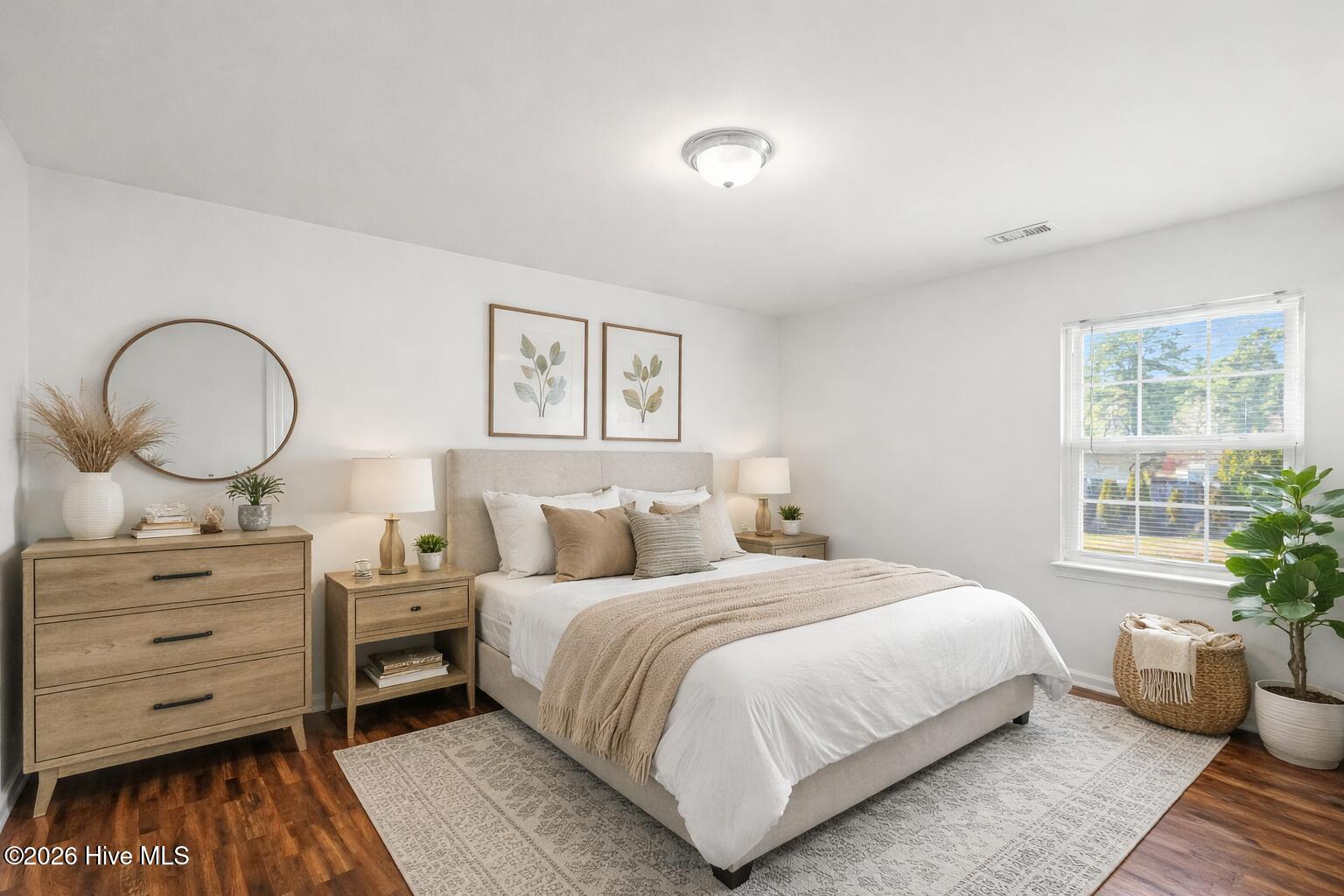 100547595 | Photo 14