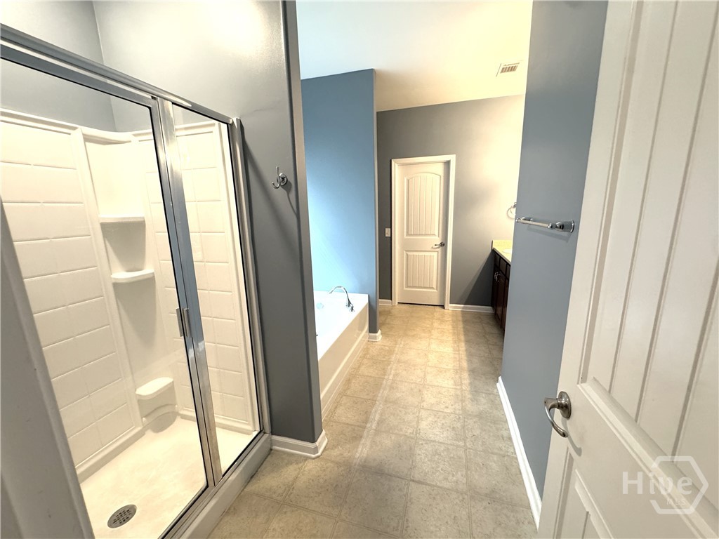 Master Bath/Shower/Garden Tub