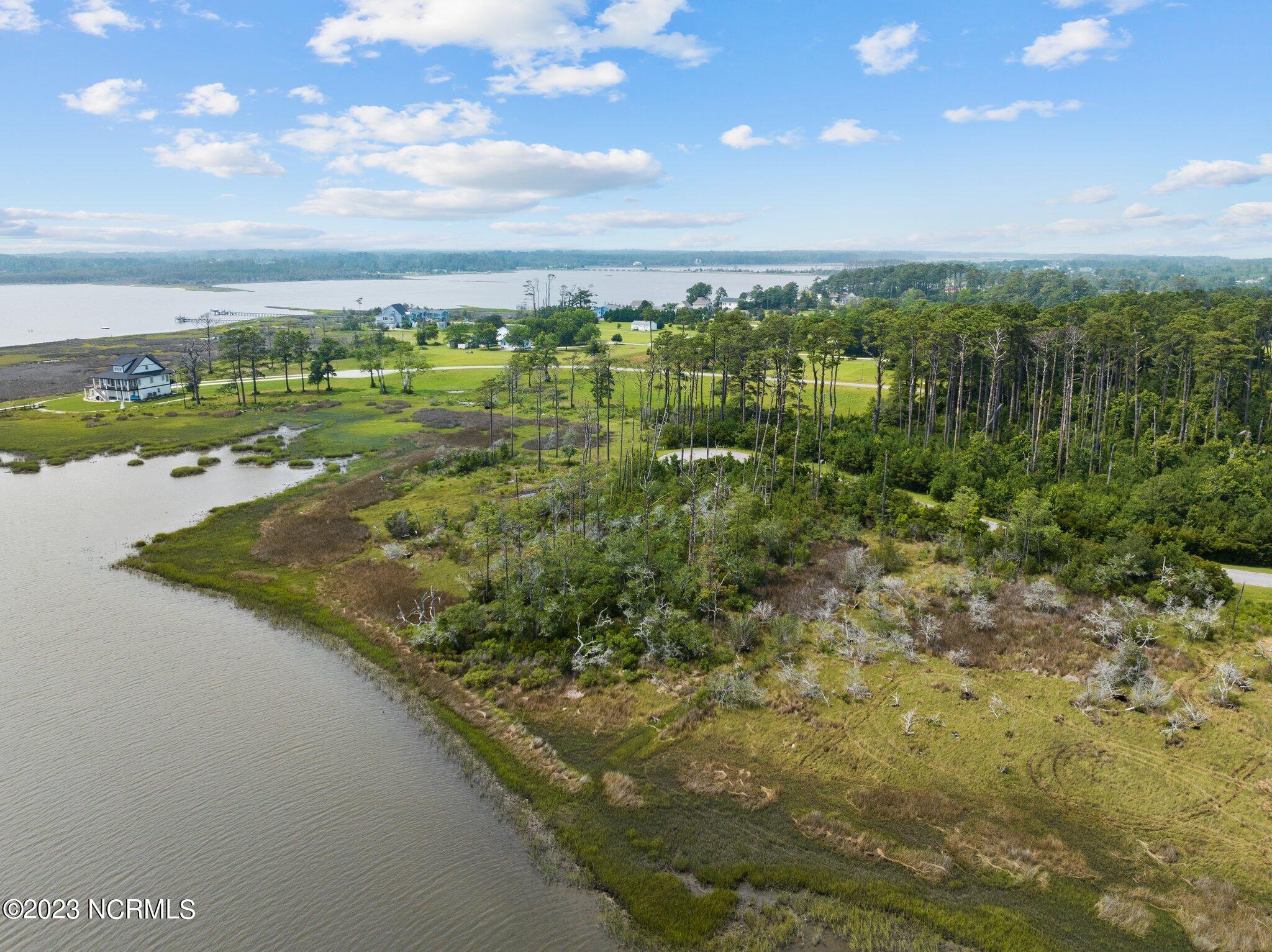 211 Leeward Lane,Beaufort