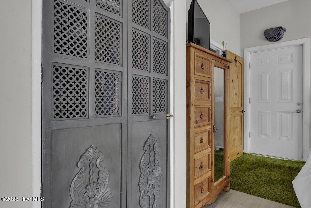 100543464 | Photo 16