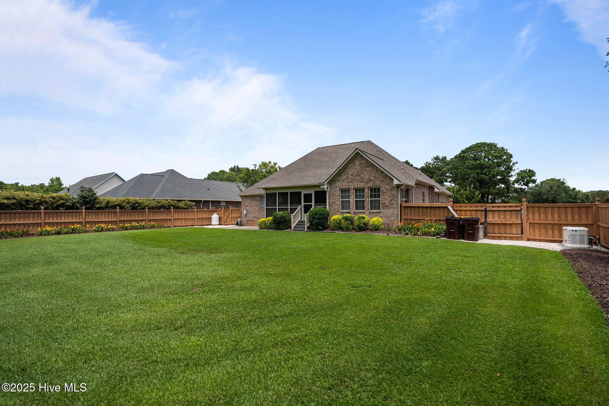 100515832 | Photo 54