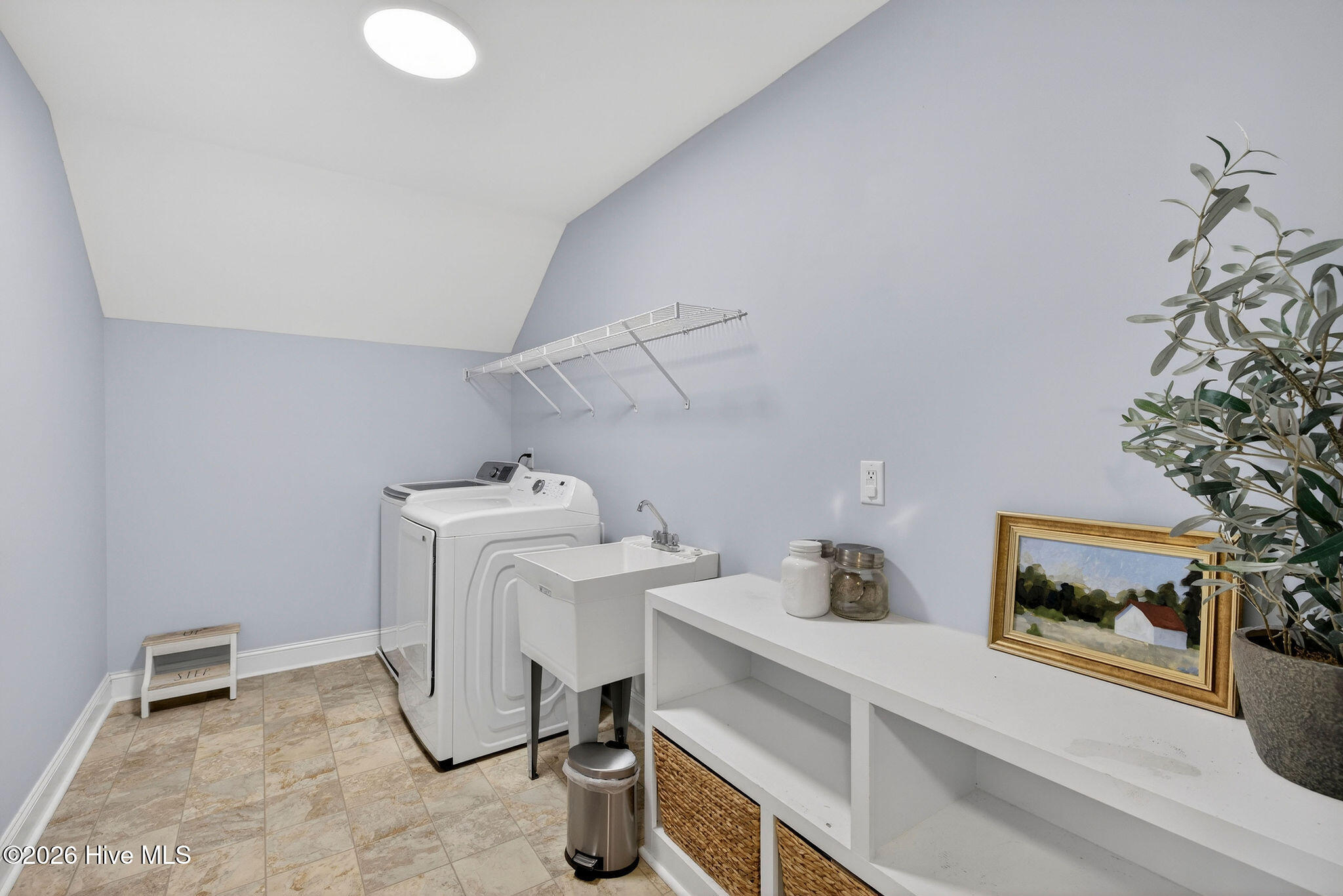 100552959 | Photo 36