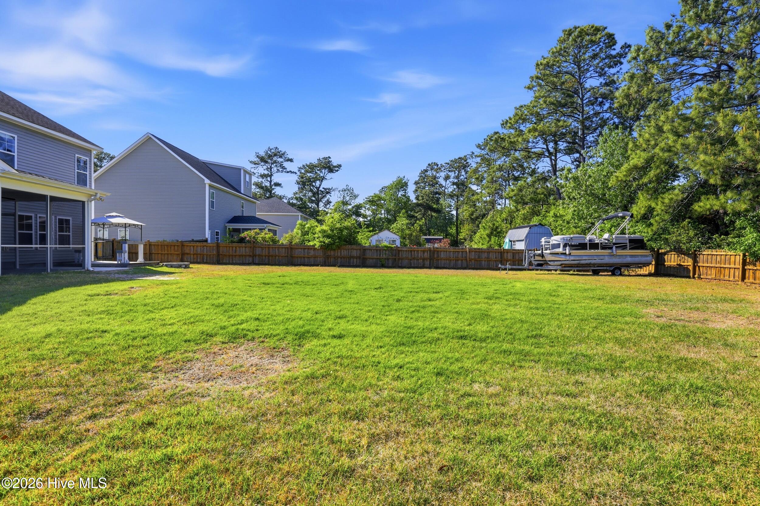 100569352 | Photo 54