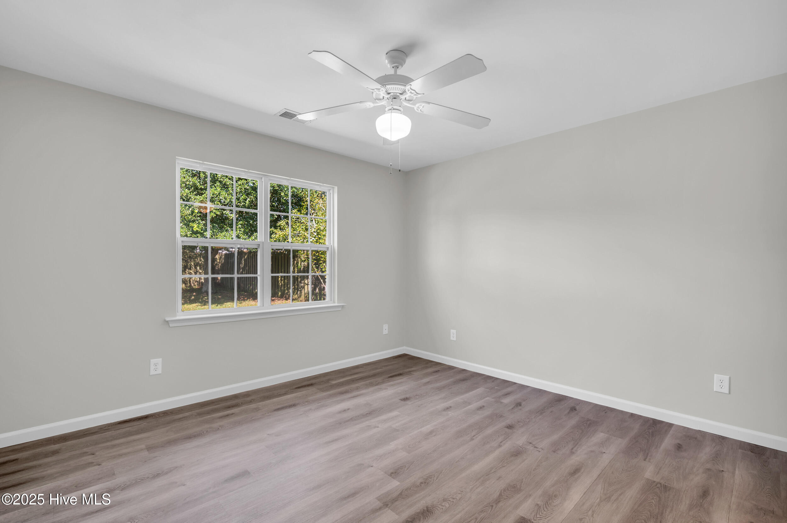 100531255 | Photo 19