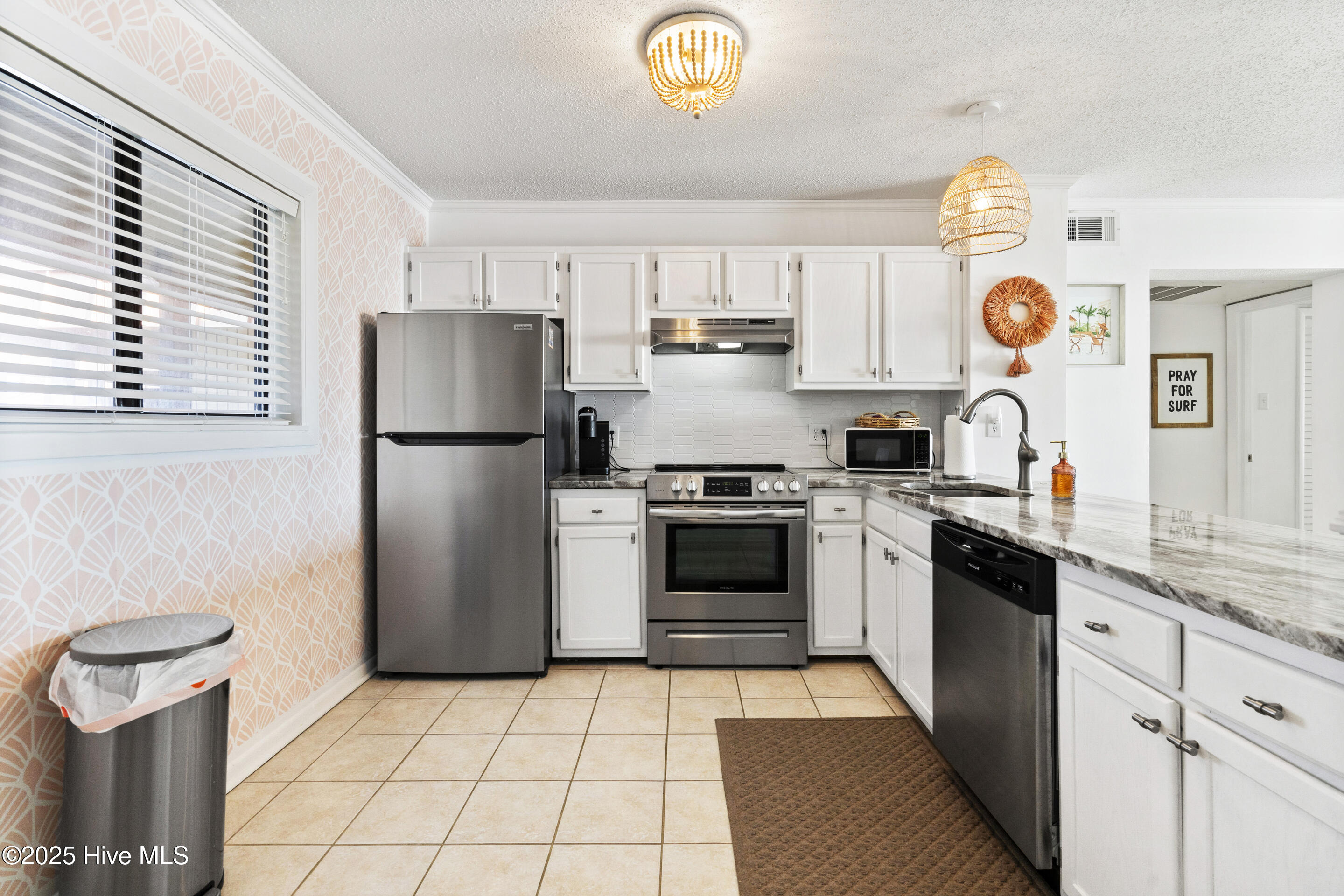 100529356 | Photo 12