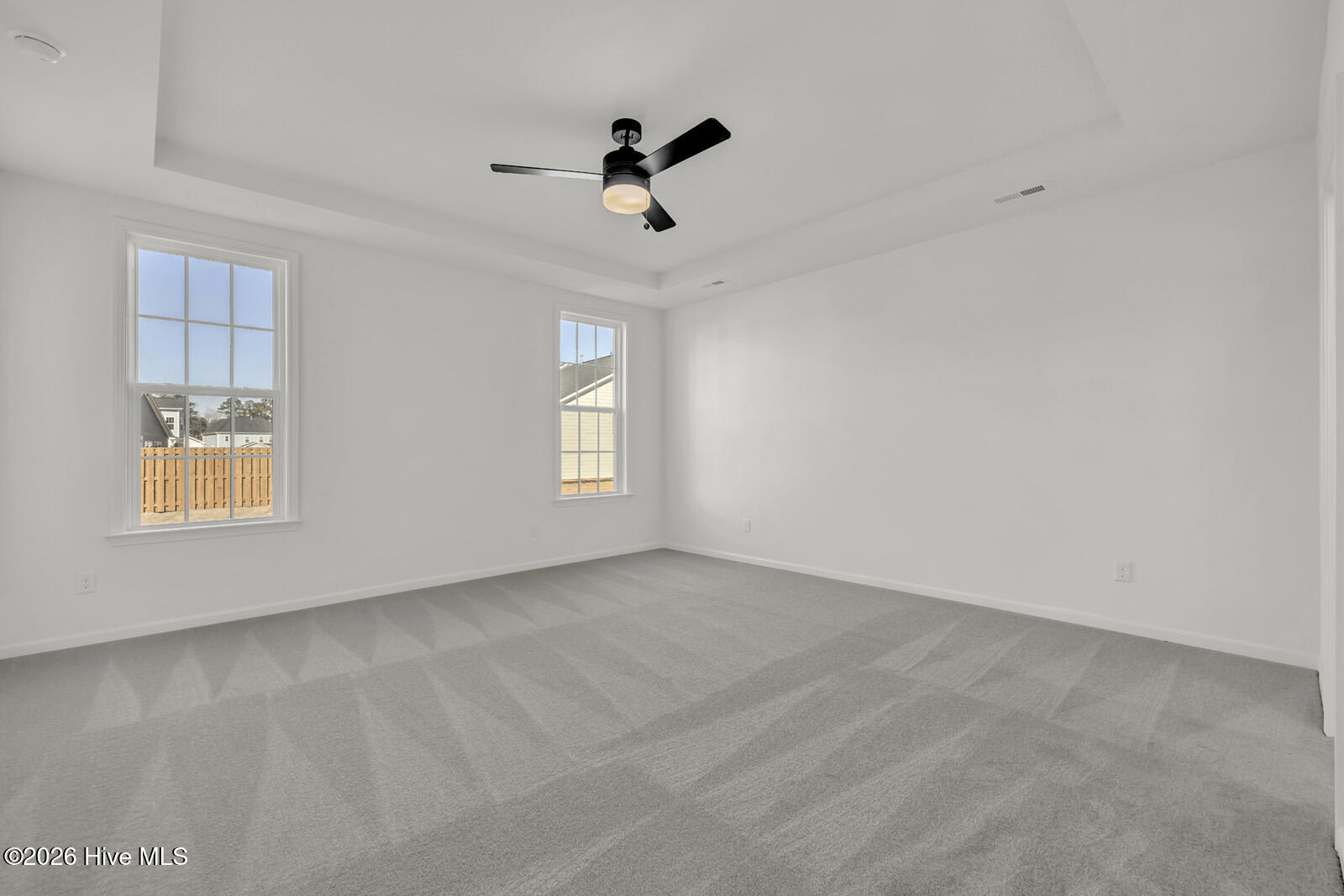 100561900 | Photo 13