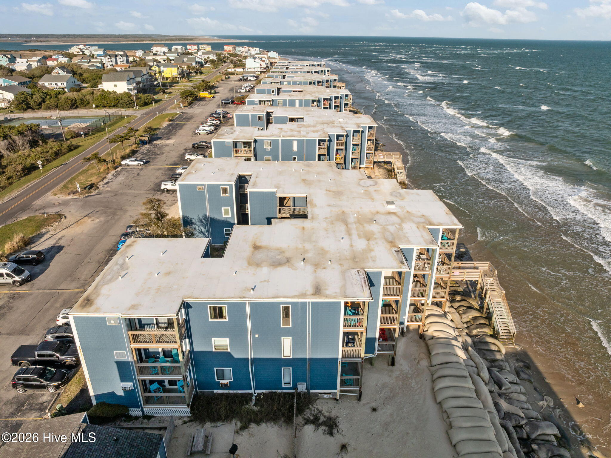 100563730 | Photo 36