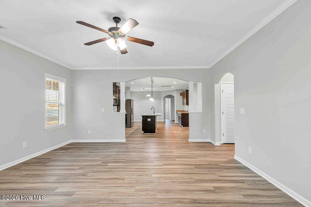 100548964 | Photo 10