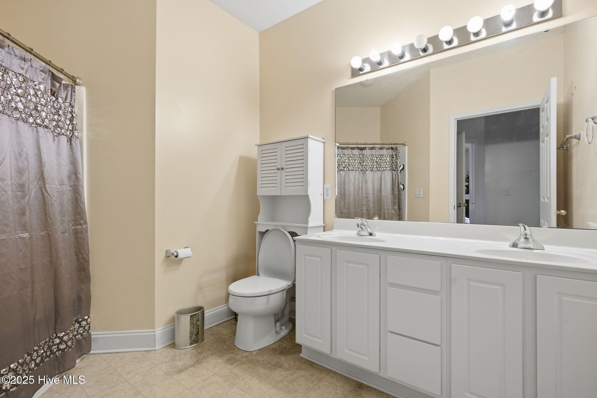 100546979 | Photo 20