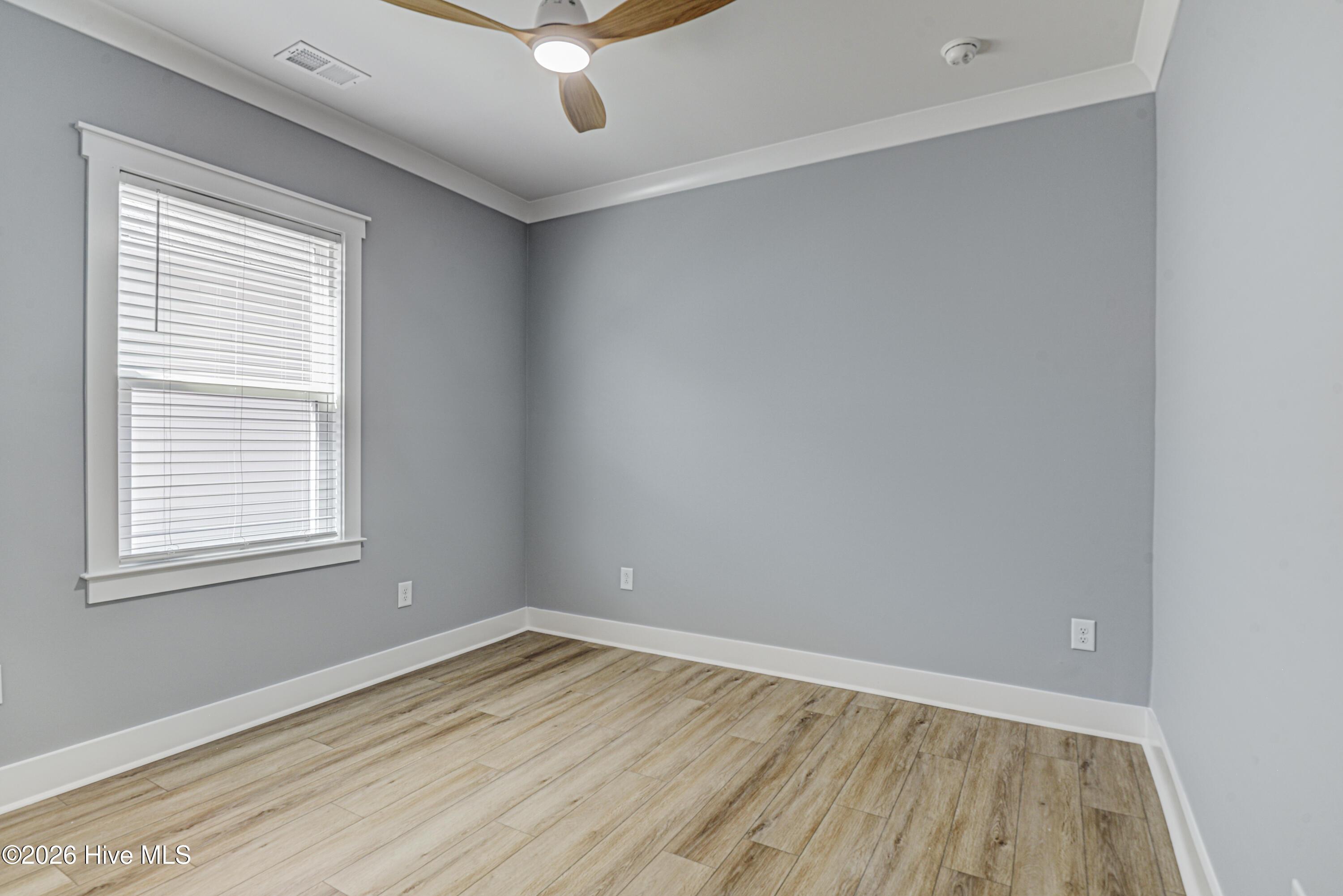 100558671 | Photo 21