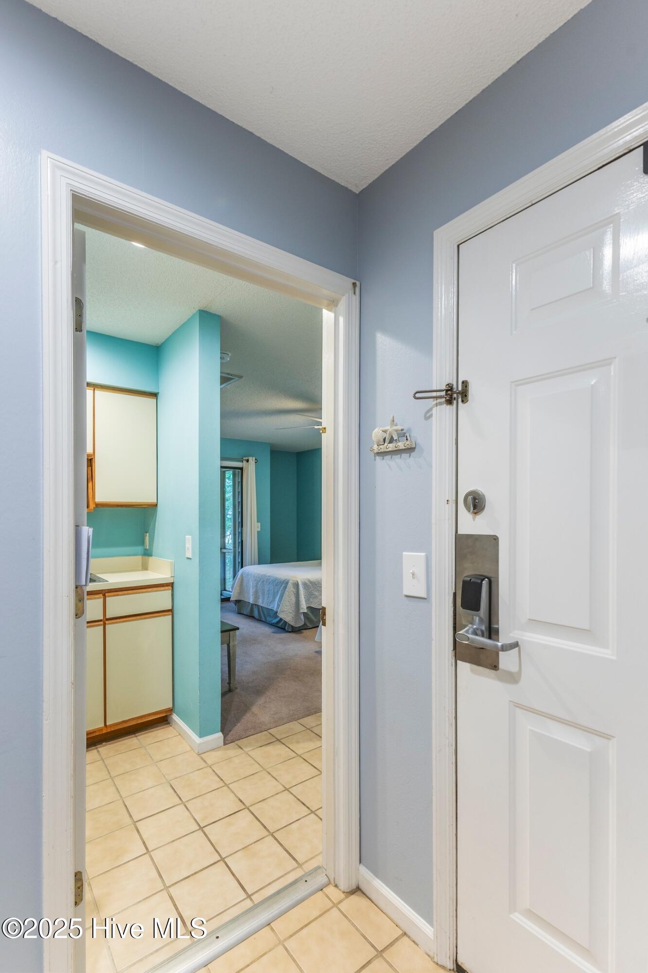 100531128 | Photo 21