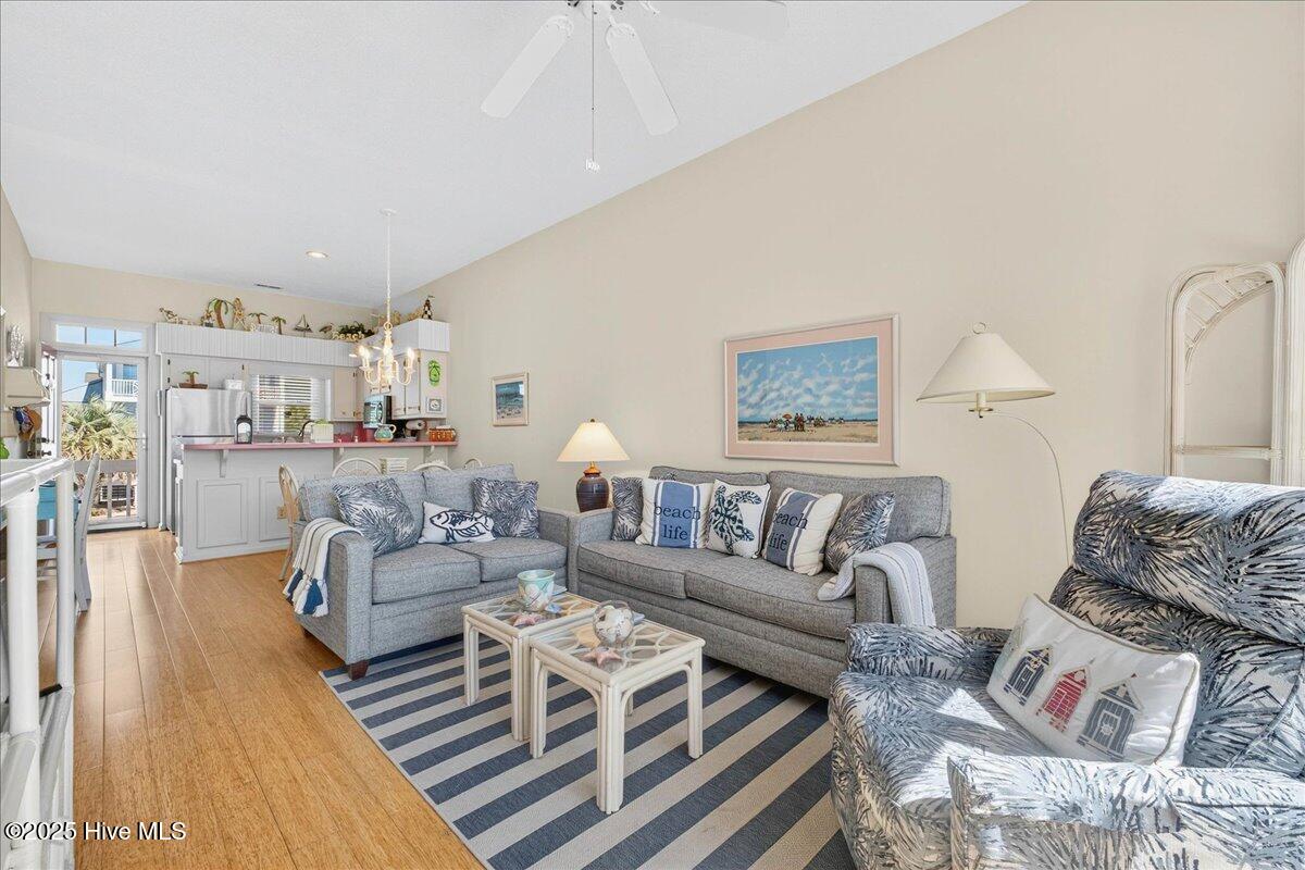 100532821 | Photo 20