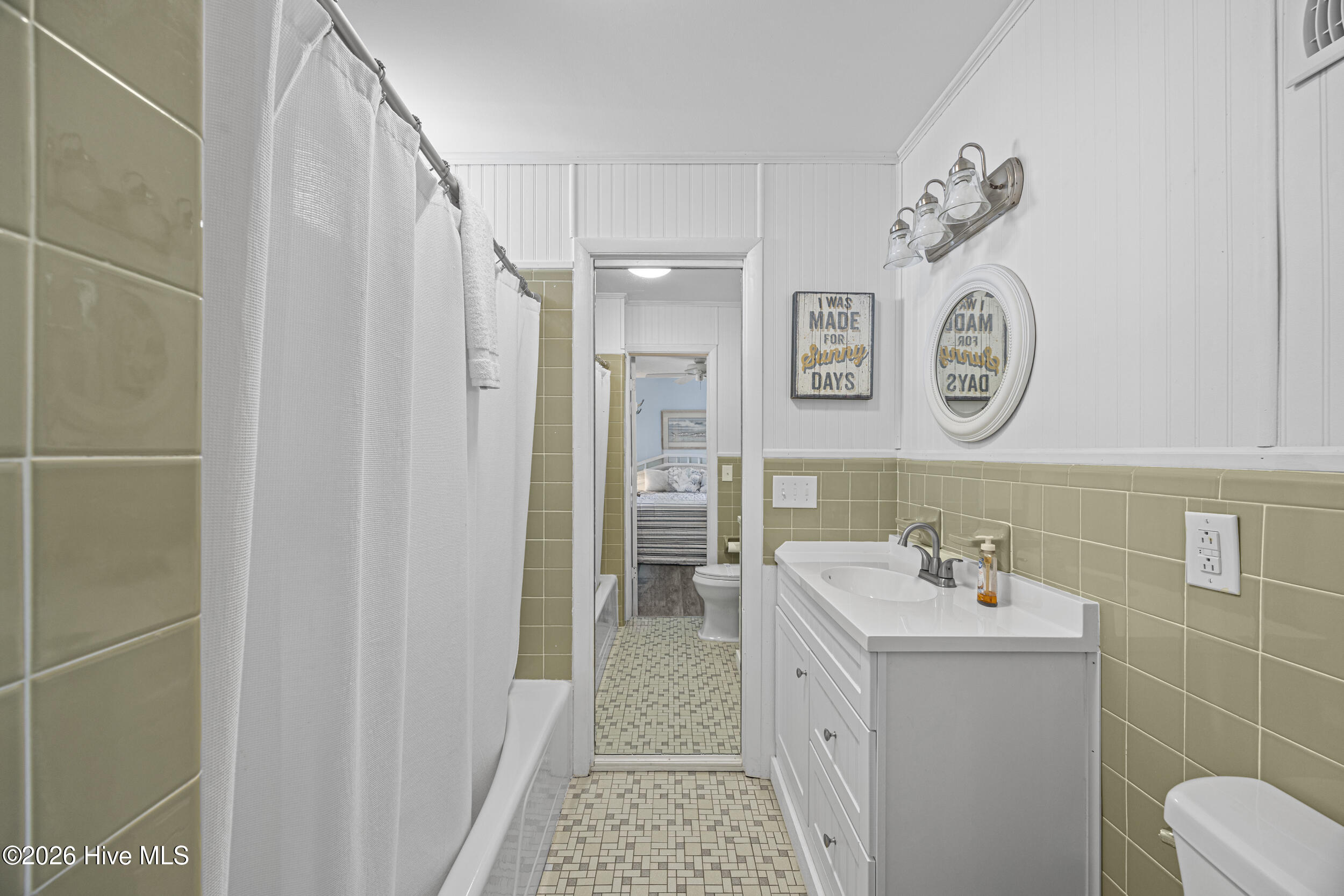 100568545 | Photo 37