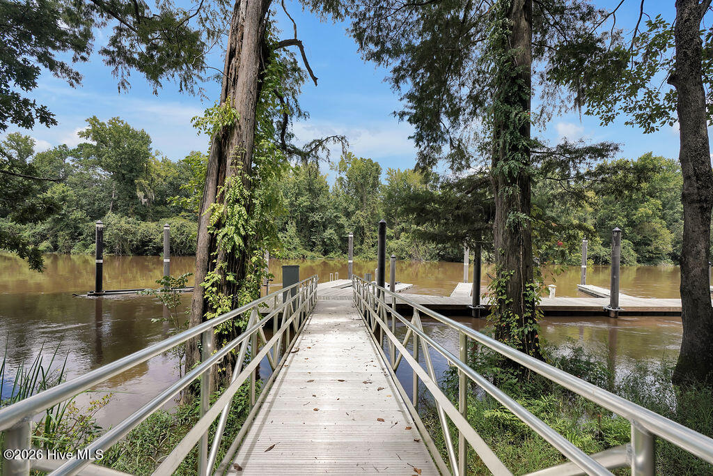 100564545 | Photo 75