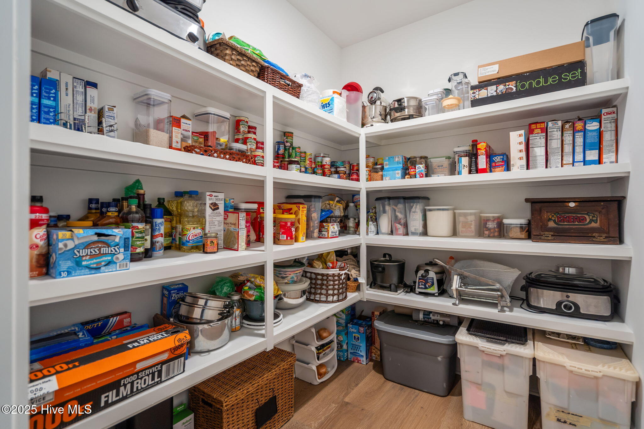 100526969 | Photo 25