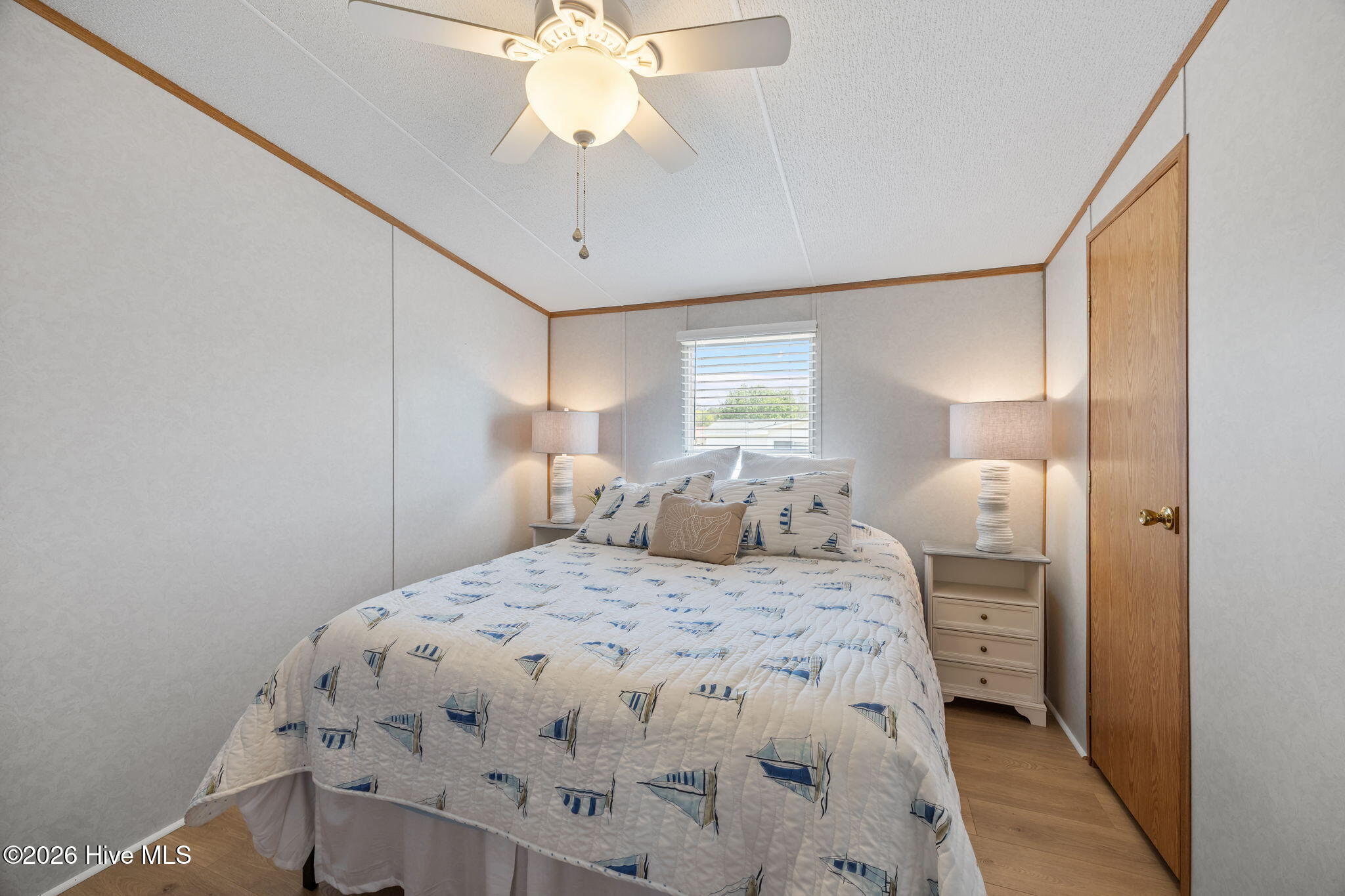 100566757 | Photo 28