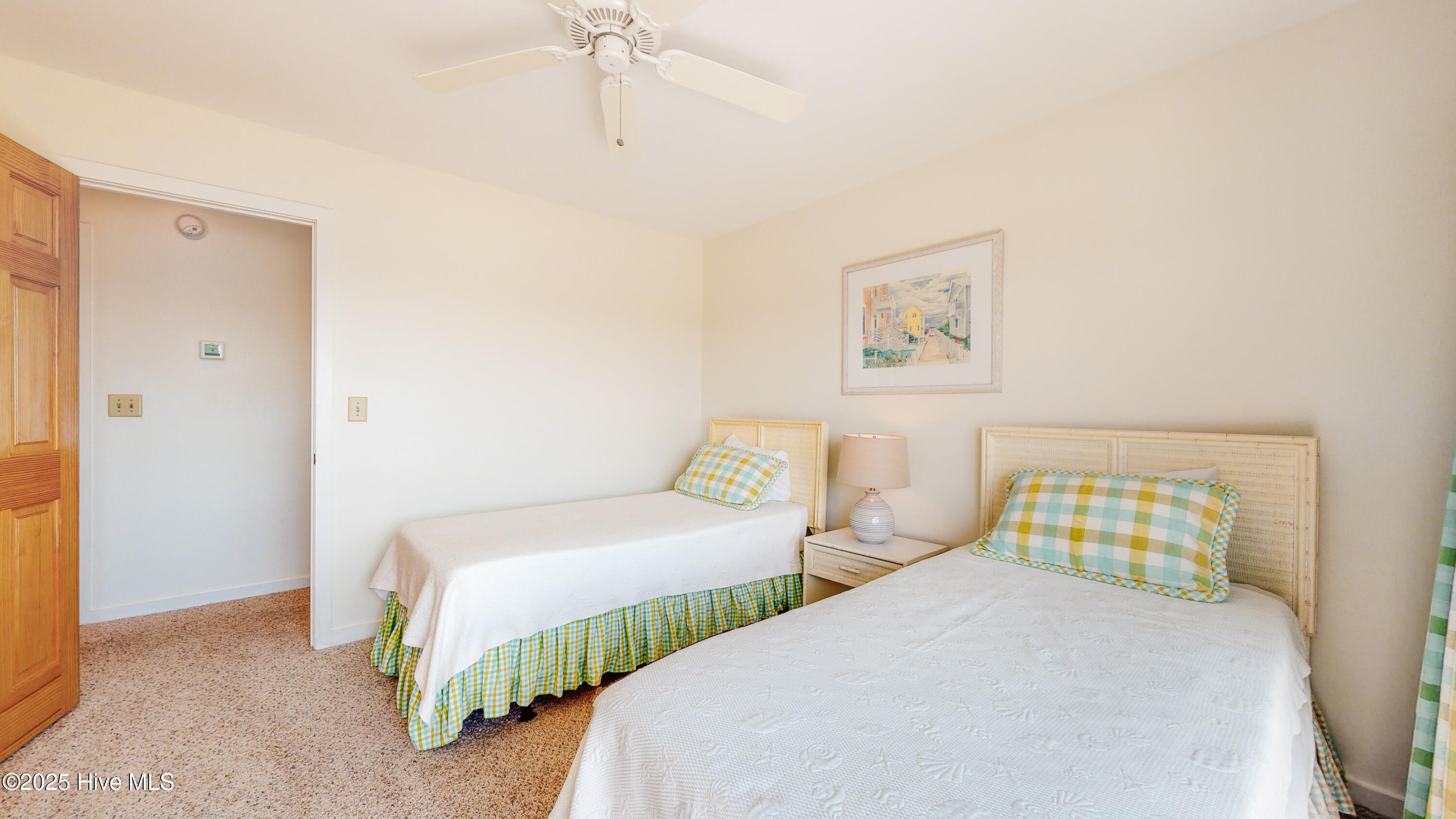 100529389 | Photo 18