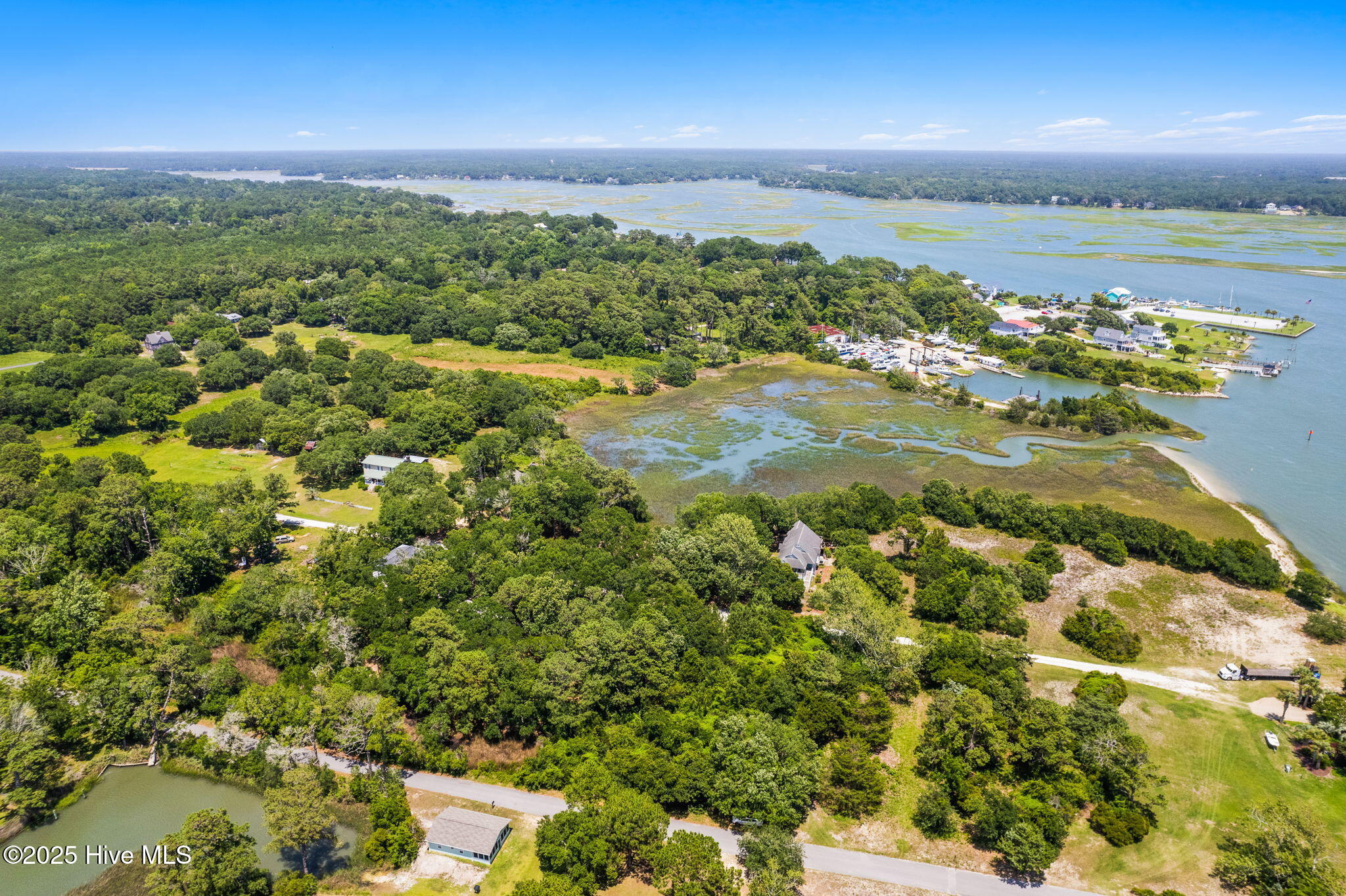 100519395 | Photo 12