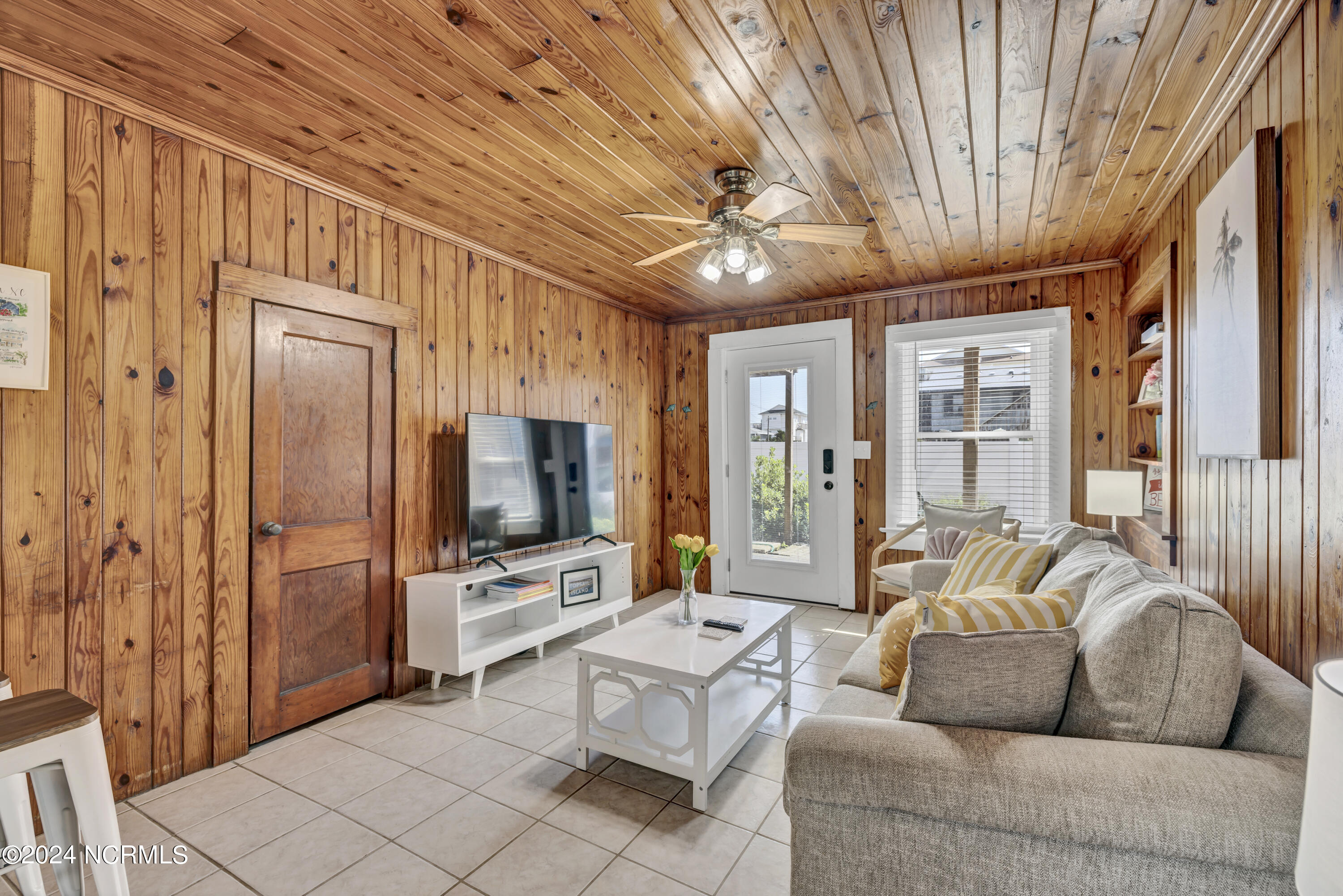 Undisclosed Address, Topsail Beach, NC, 28445