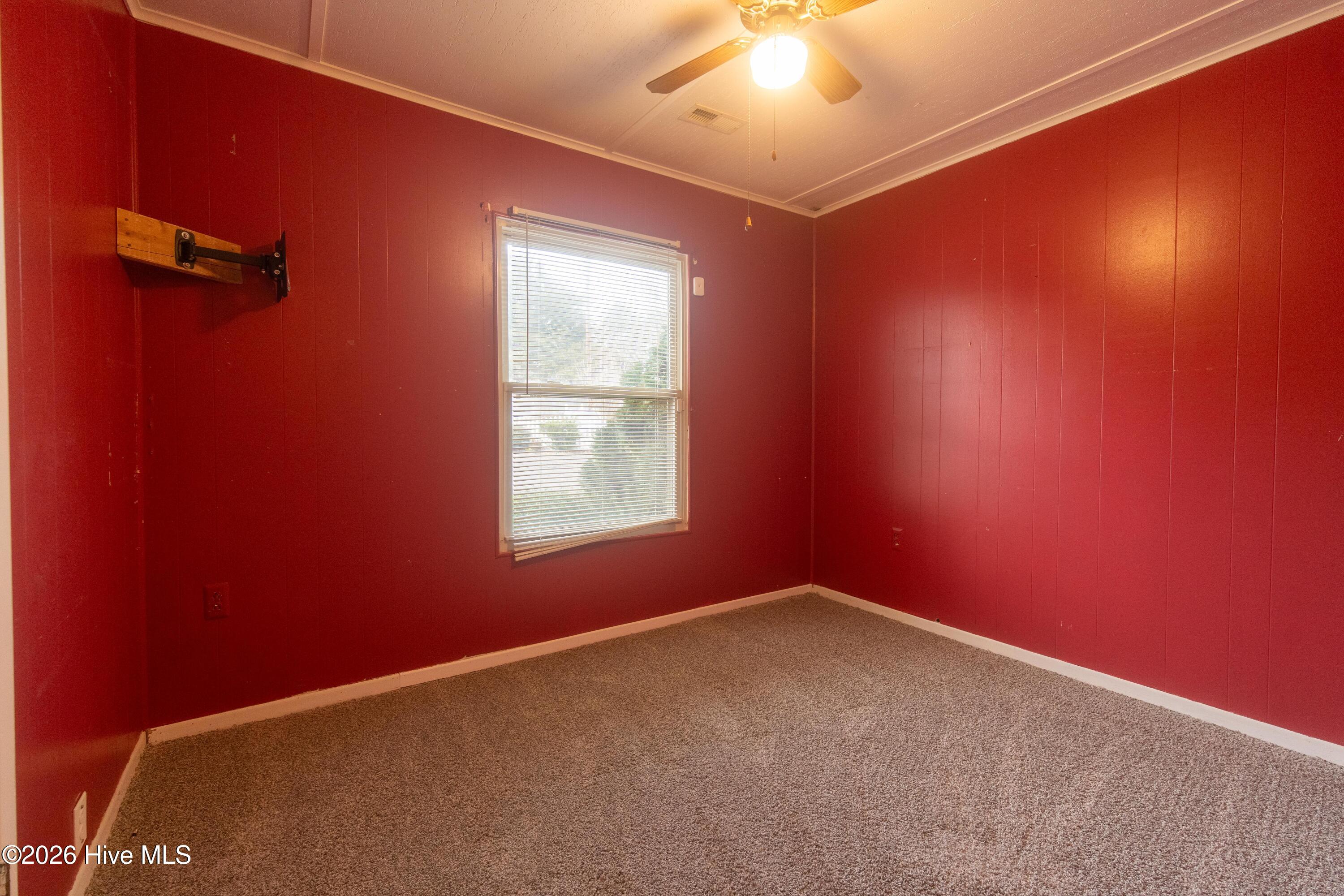 100557302 | Photo 16