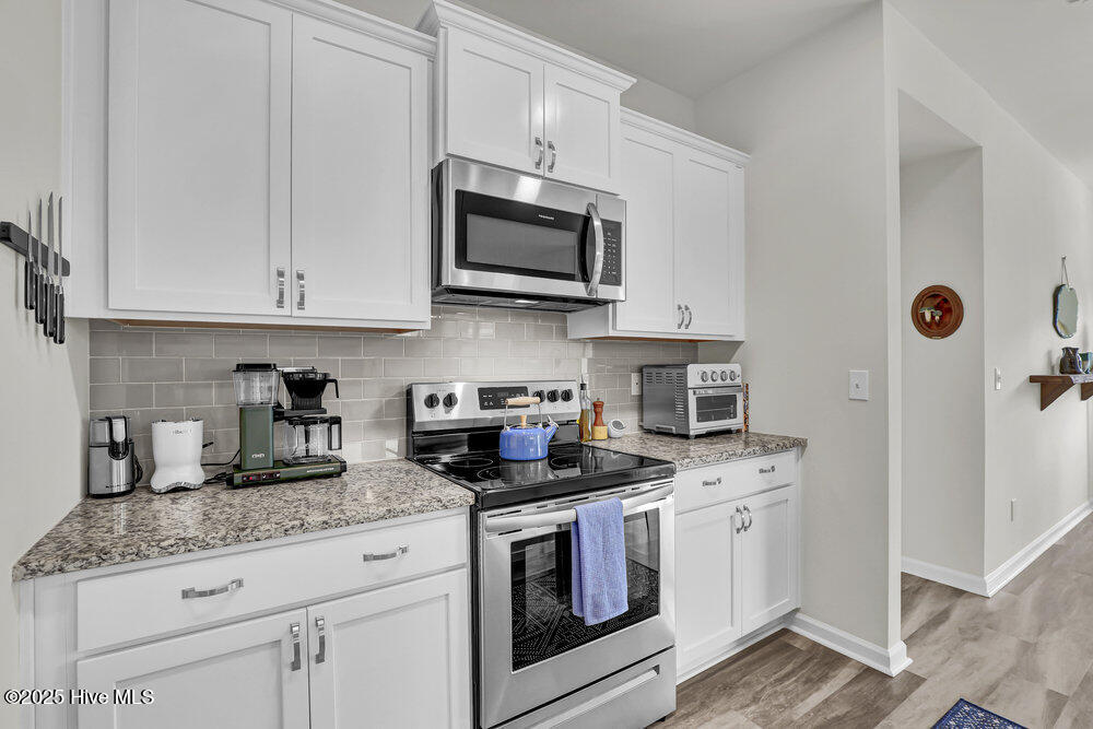 239 Seneca Reef Drive, Hampstead, NC 28443 – photo 9: Kitchen