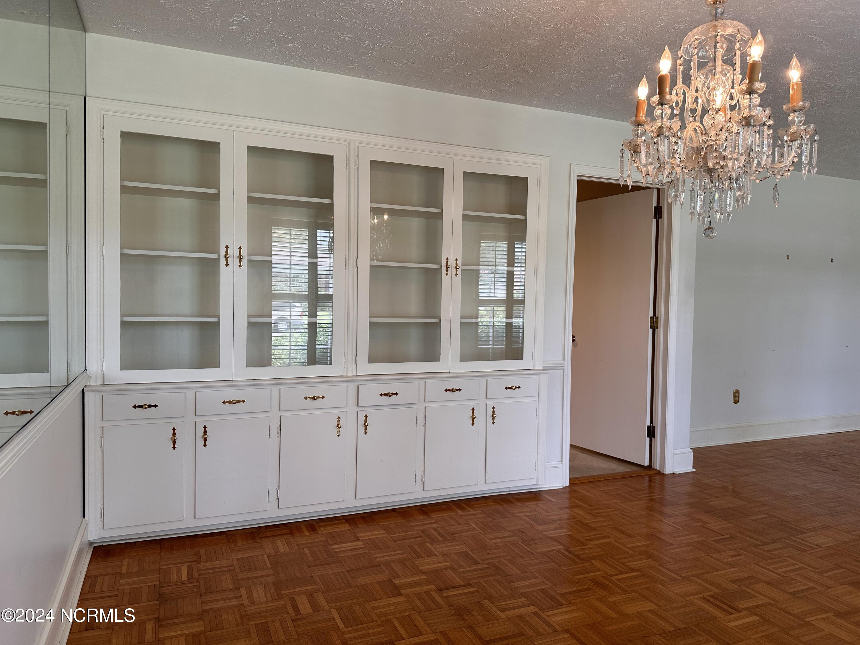 100466276 | Photo 19