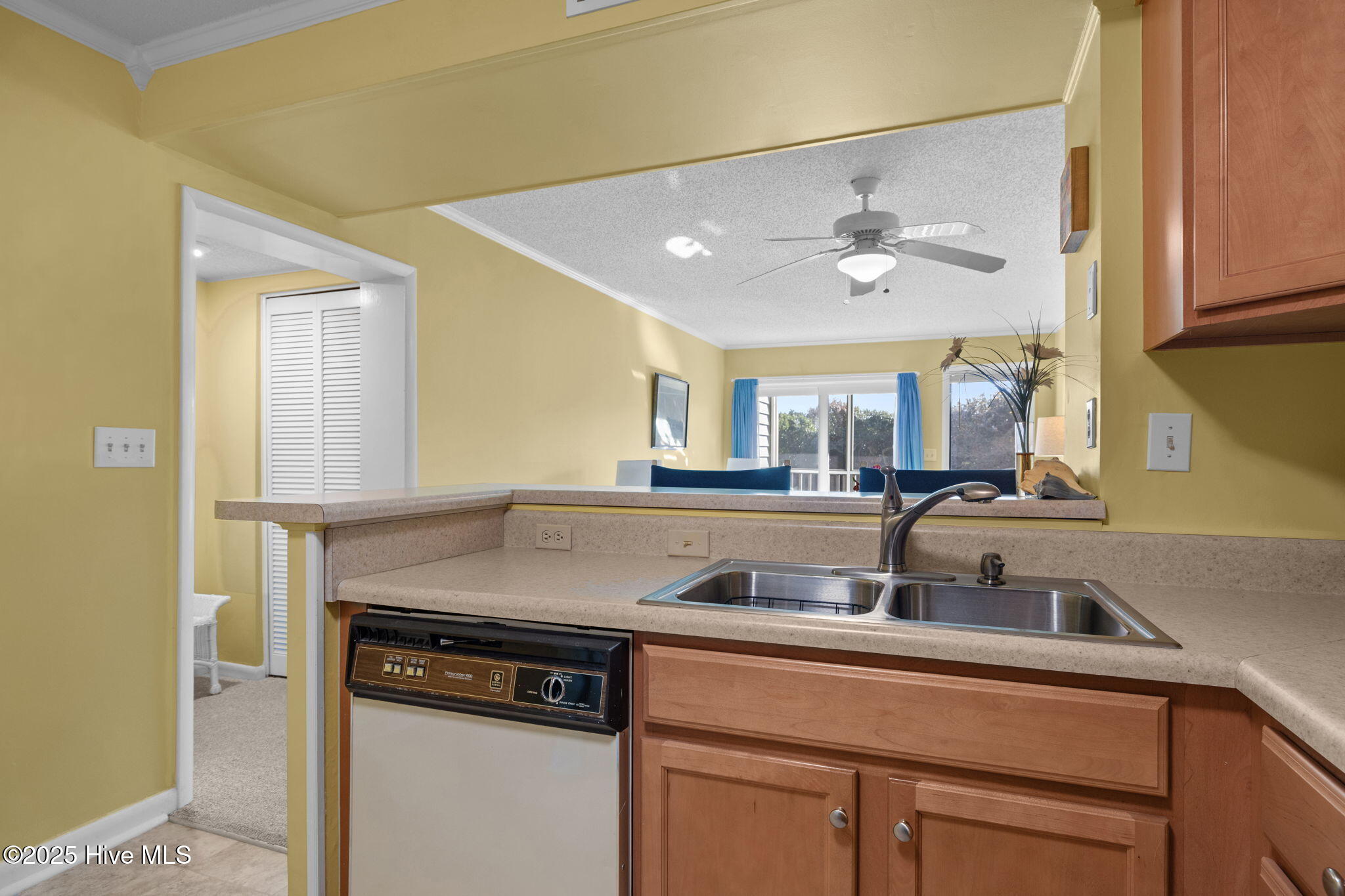 Homes for sale in Atlantic Beach, NC | 2509 W Ft Macon Rd #103-B, Atlantic Beach, NC 28512 | MLS# 100546107