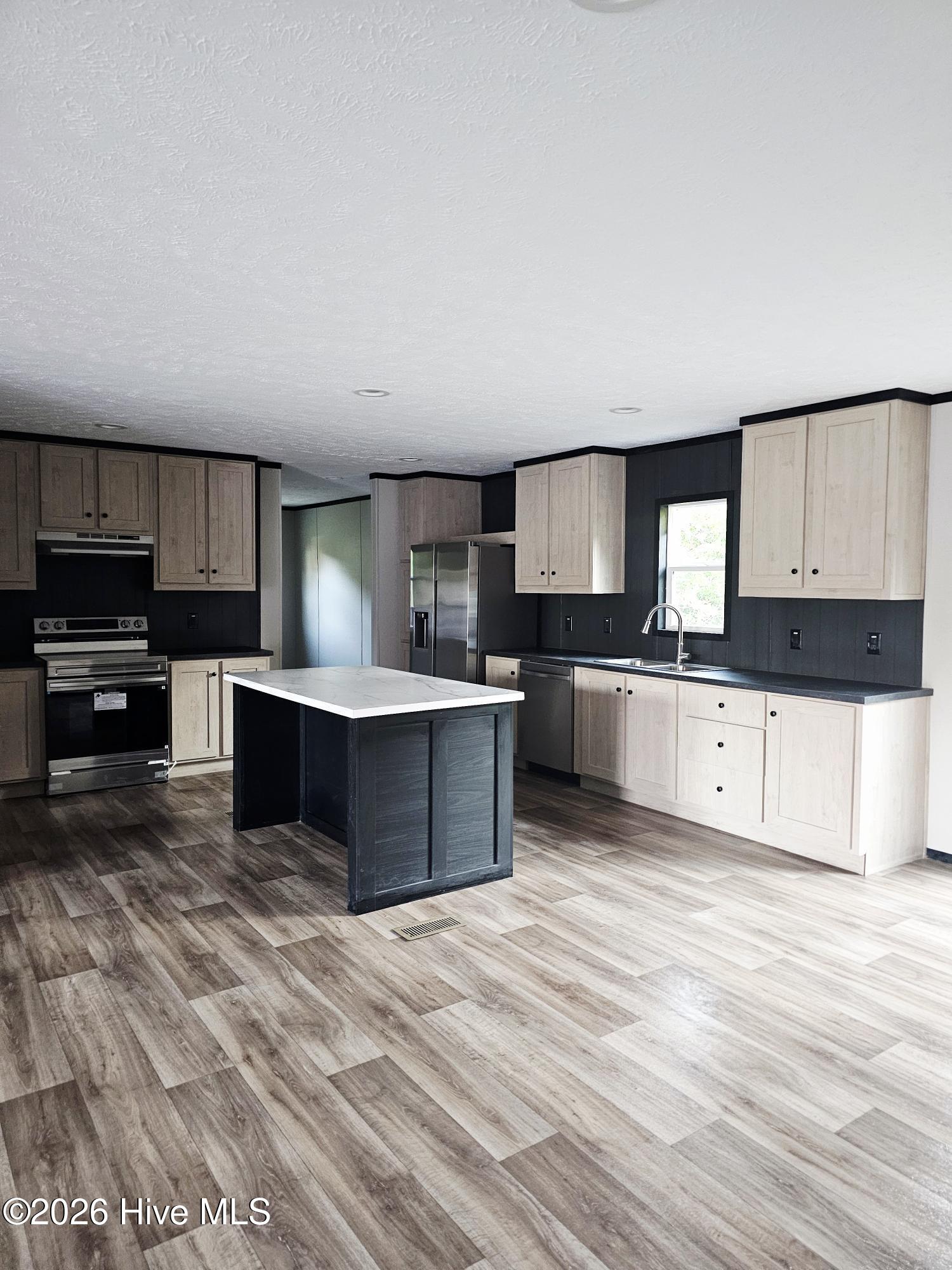 100565039 | Photo 26