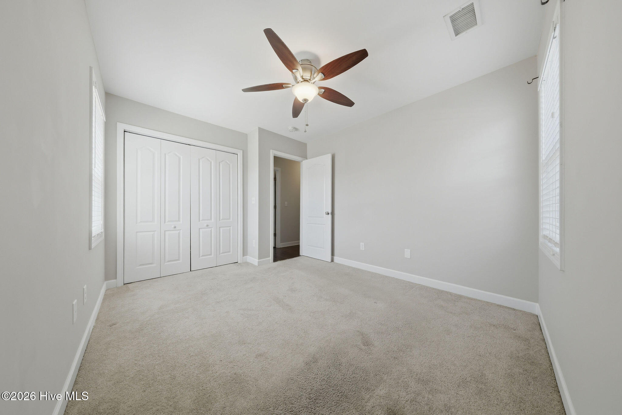 100568658 | Photo 24