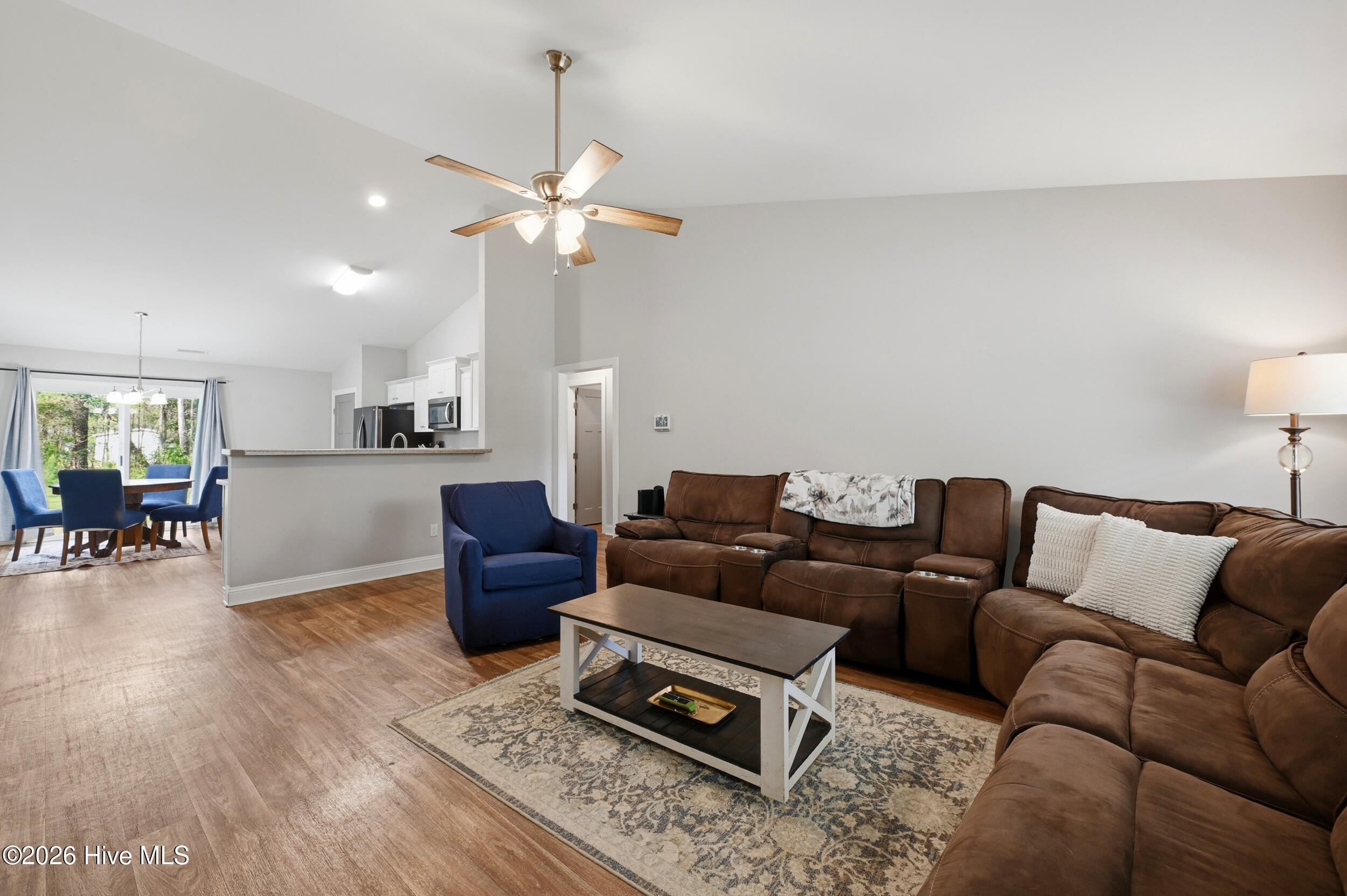 107 Milam Court, Burgaw, NC 28425 – photo 5: 5_107_milam_ct_005