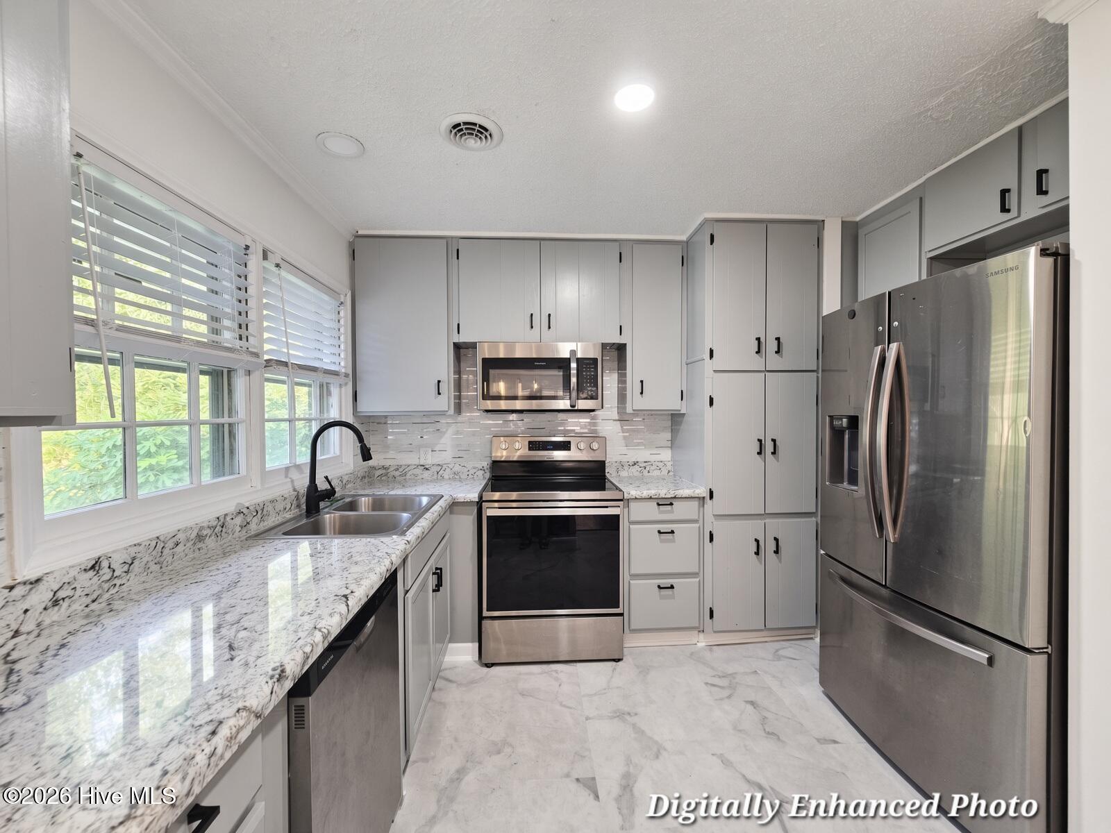 13 Collins Drive,Midway Park