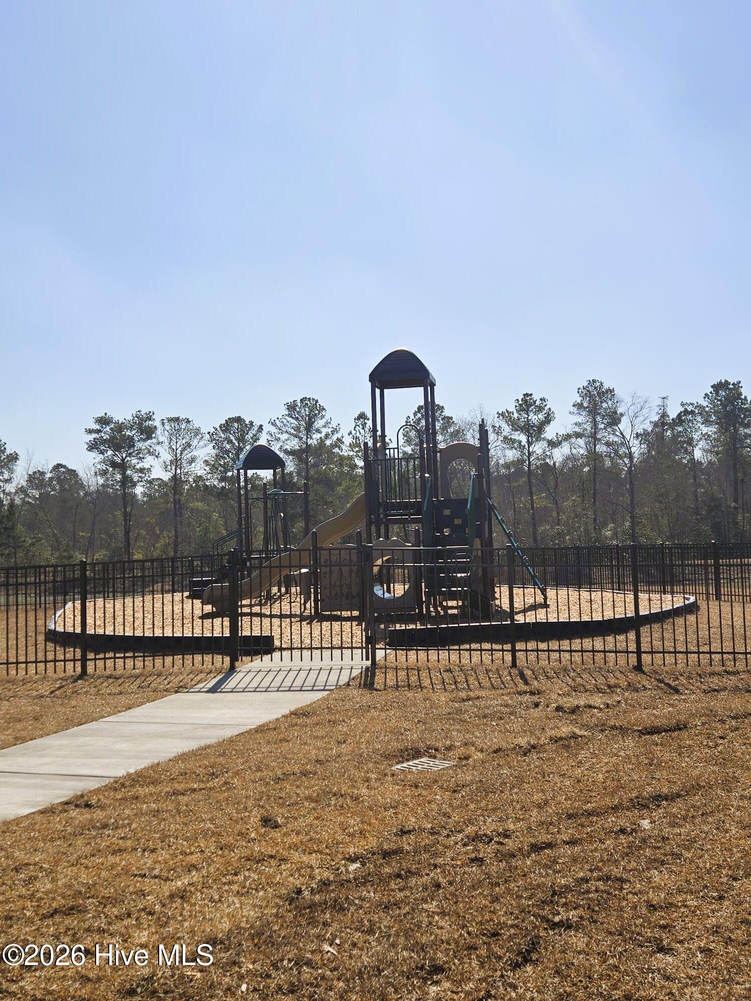 100542887 | Photo 28