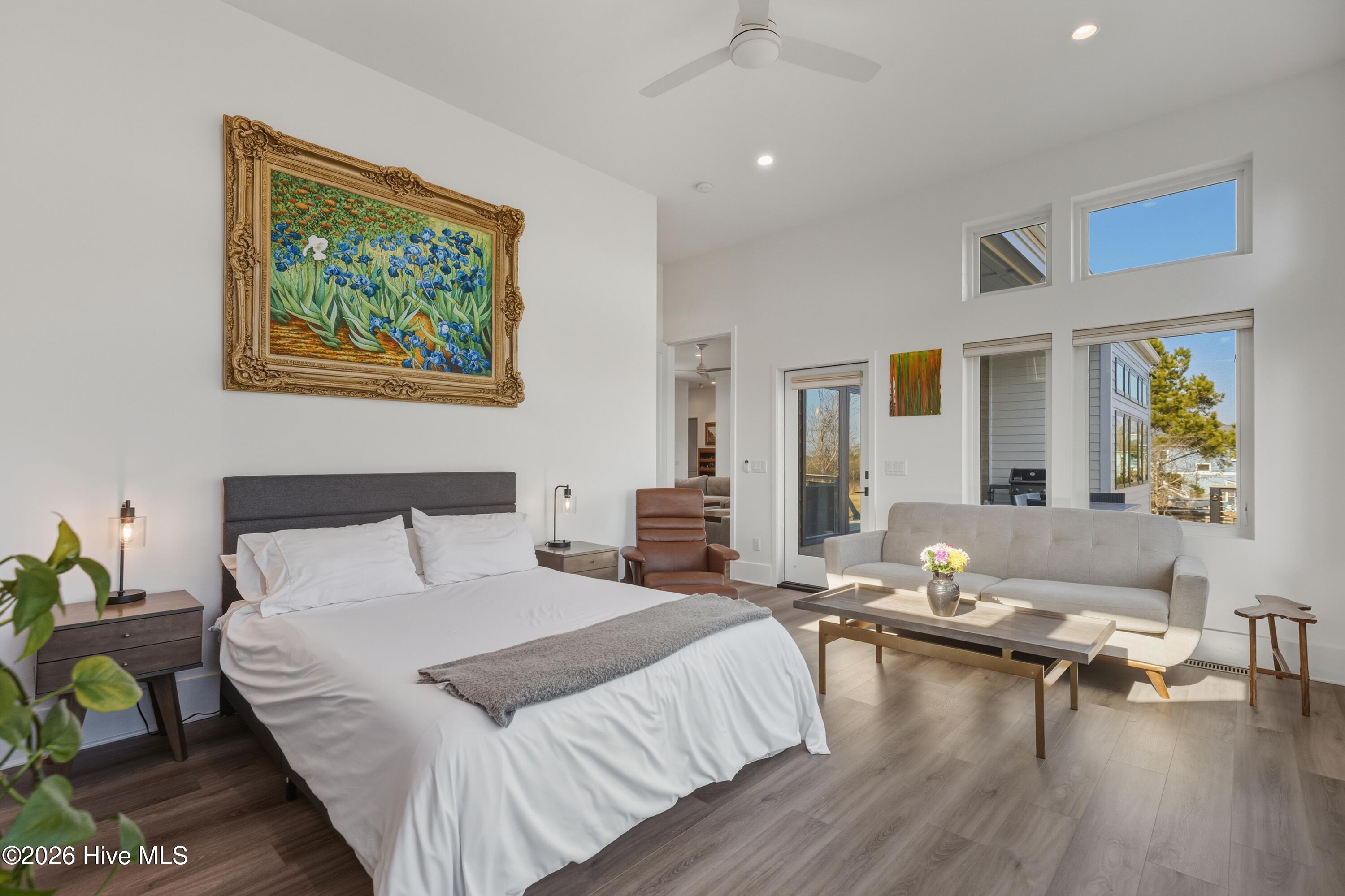 100554260 | Photo 28